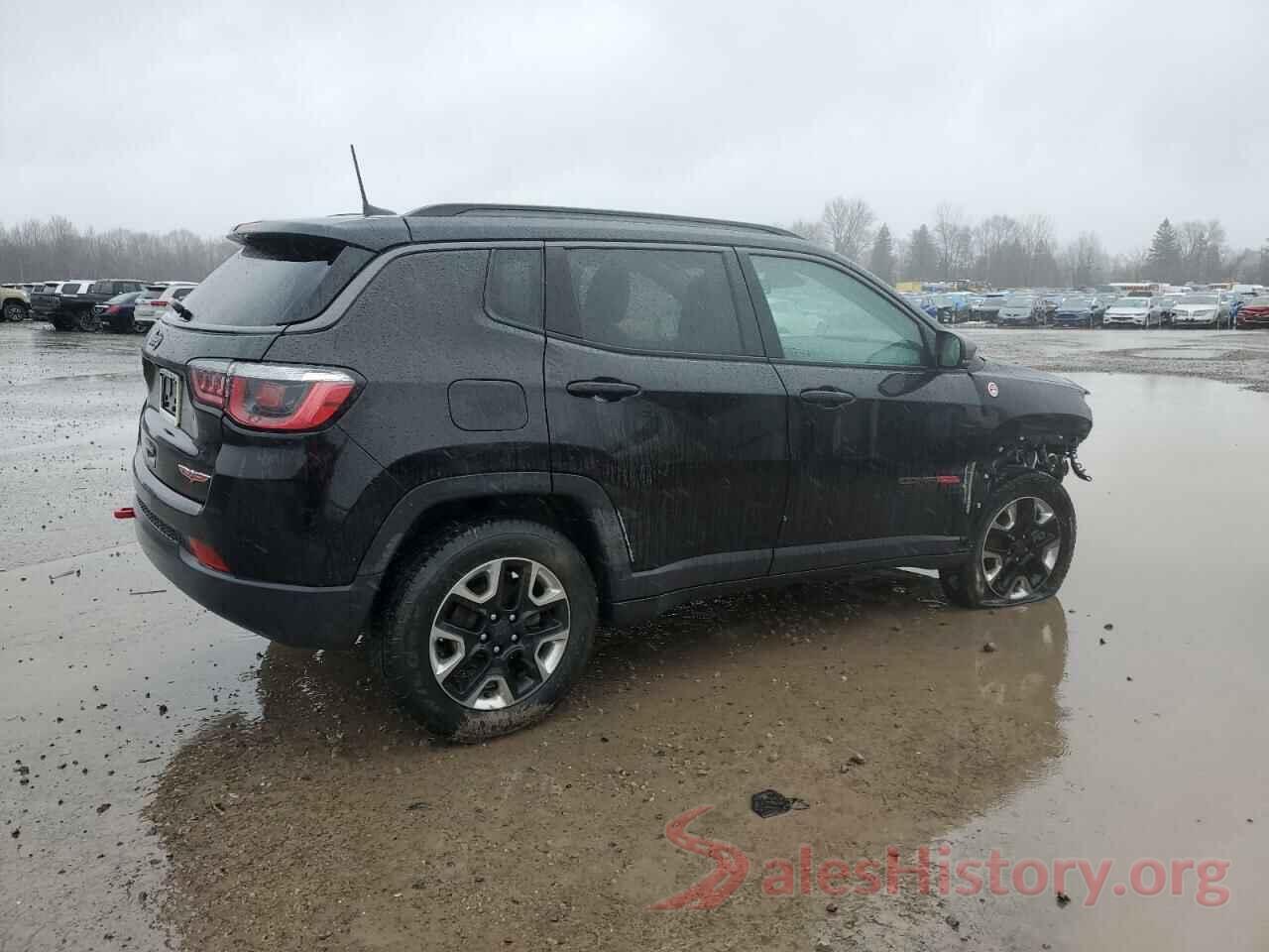 3C4NJDDB3JT424301 2018 JEEP COMPASS