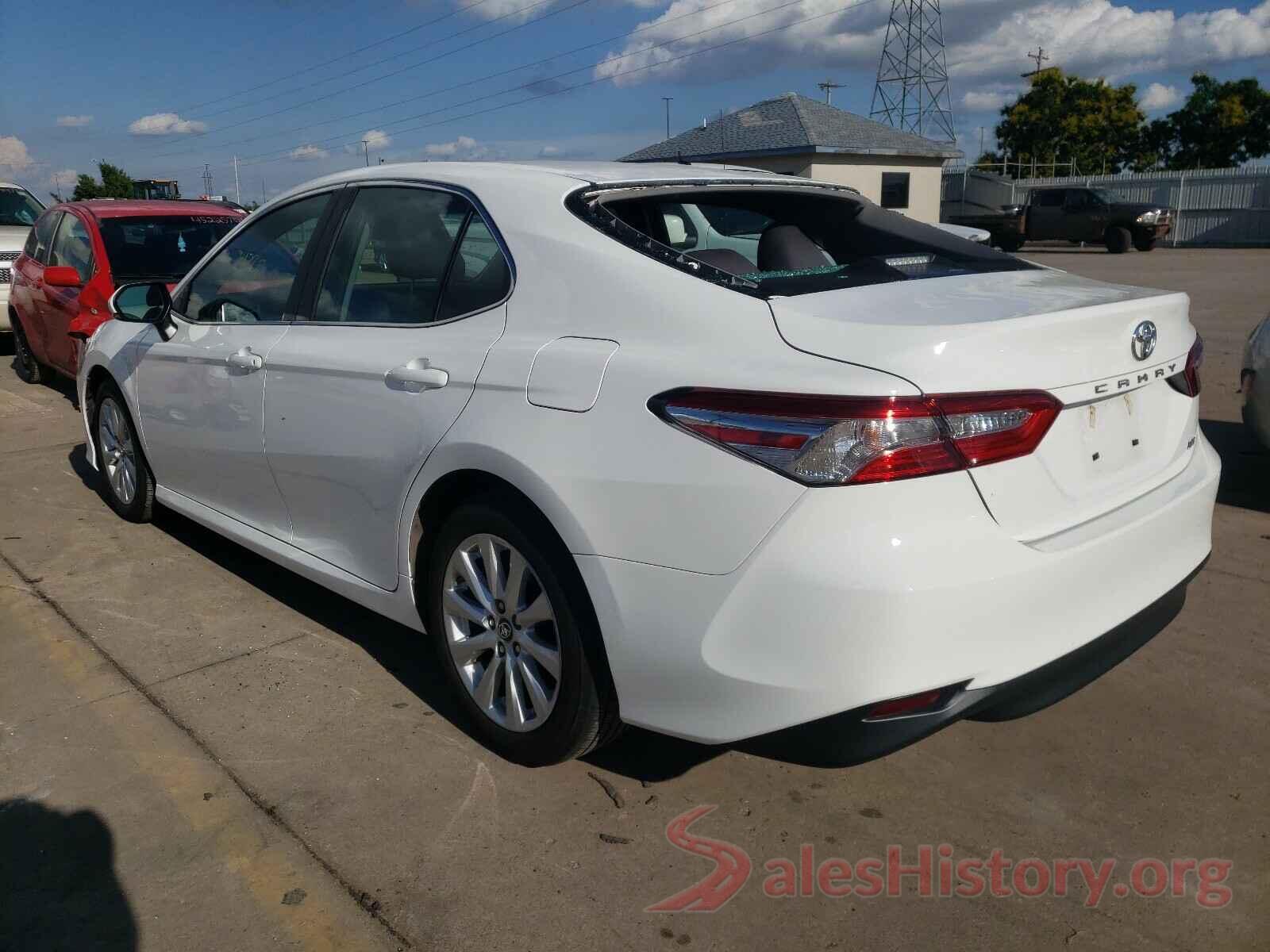 4T1B11HK0JU599134 2018 TOYOTA CAMRY