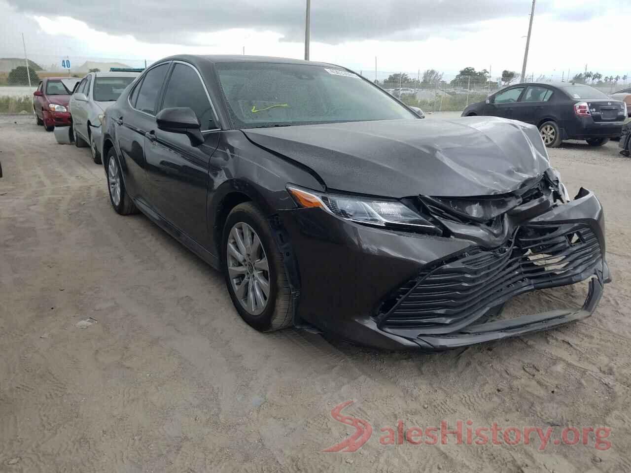 JTNB11HK9J3044379 2018 TOYOTA CAMRY