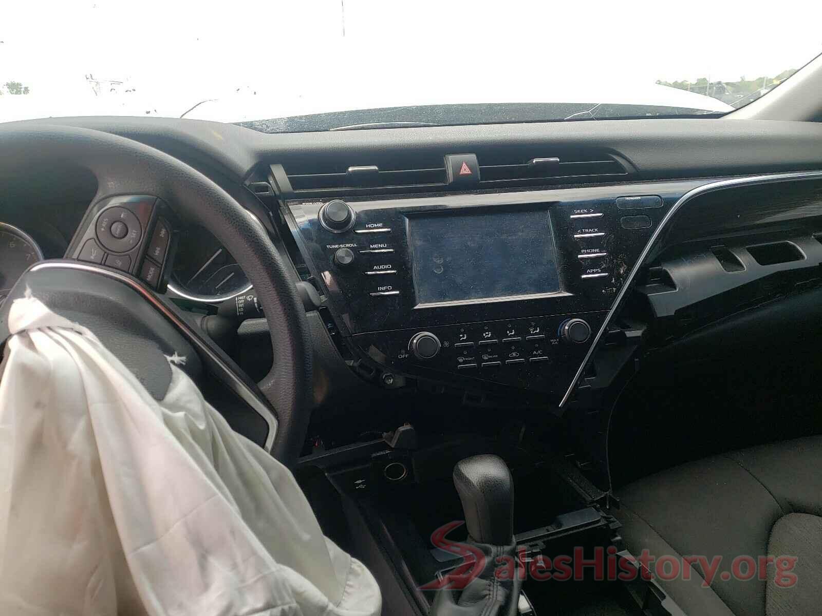 4T1B11HK8JU120698 2018 TOYOTA CAMRY