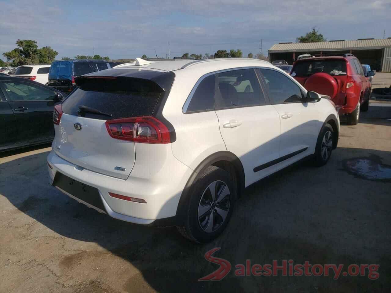 KNDCB3LC7H5062900 2017 KIA NIRO