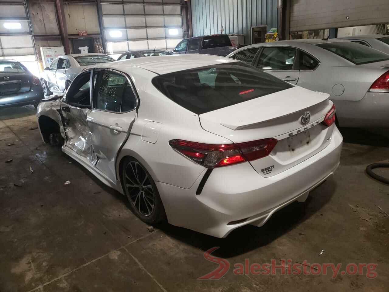 4T1B11HK7JU081909 2018 TOYOTA CAMRY