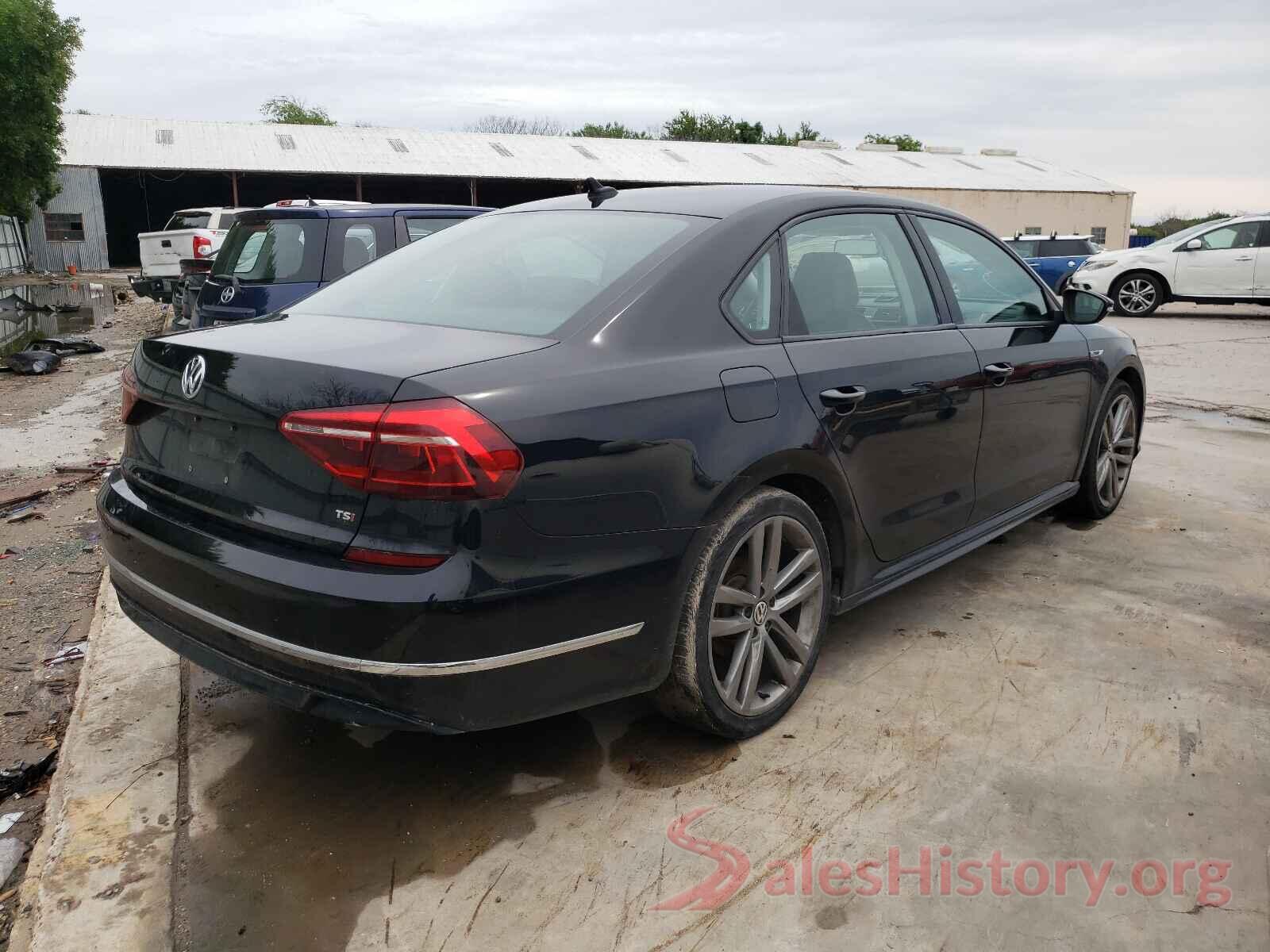 1VWAA7A39JC032087 2018 VOLKSWAGEN PASSAT