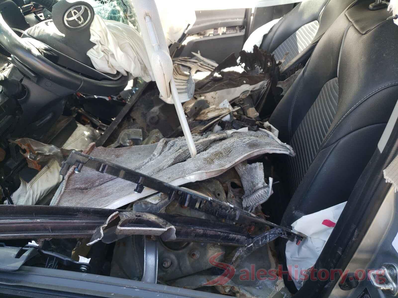 4T1B11HK3JU047059 2018 TOYOTA CAMRY