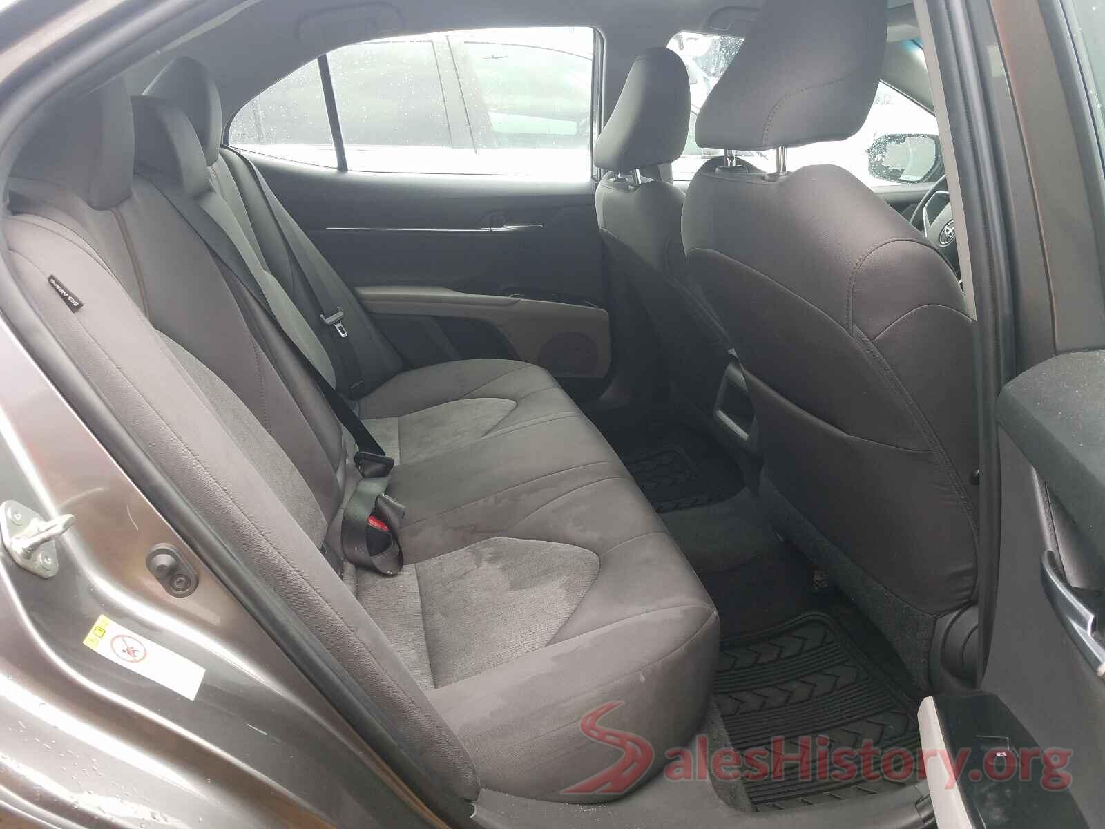 4T1B11HK3JU110502 2018 TOYOTA CAMRY