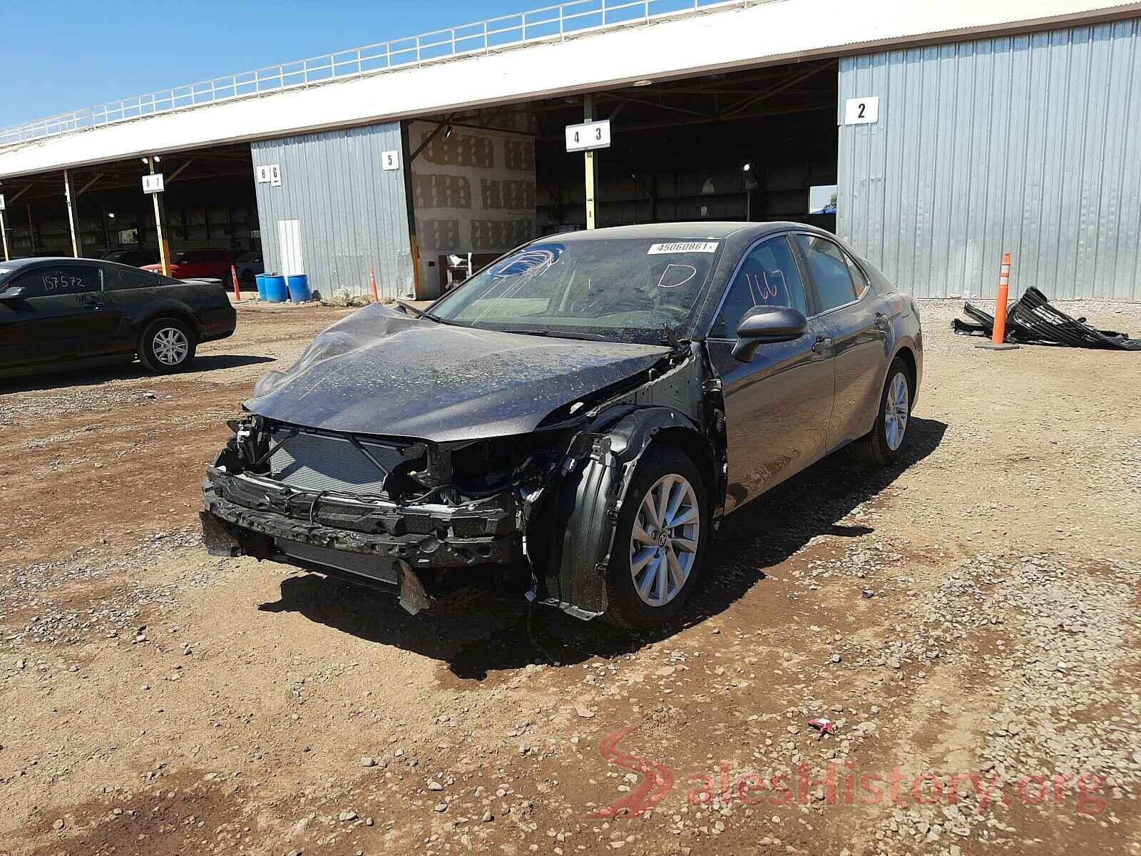 4T1C11AK5MU452004 2021 TOYOTA CAMRY