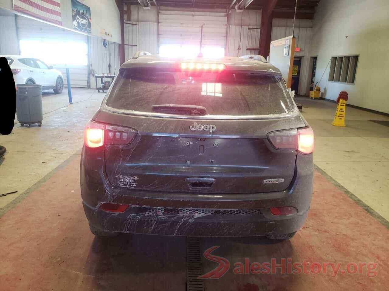 3C4NJDBB0JT192579 2018 JEEP COMPASS