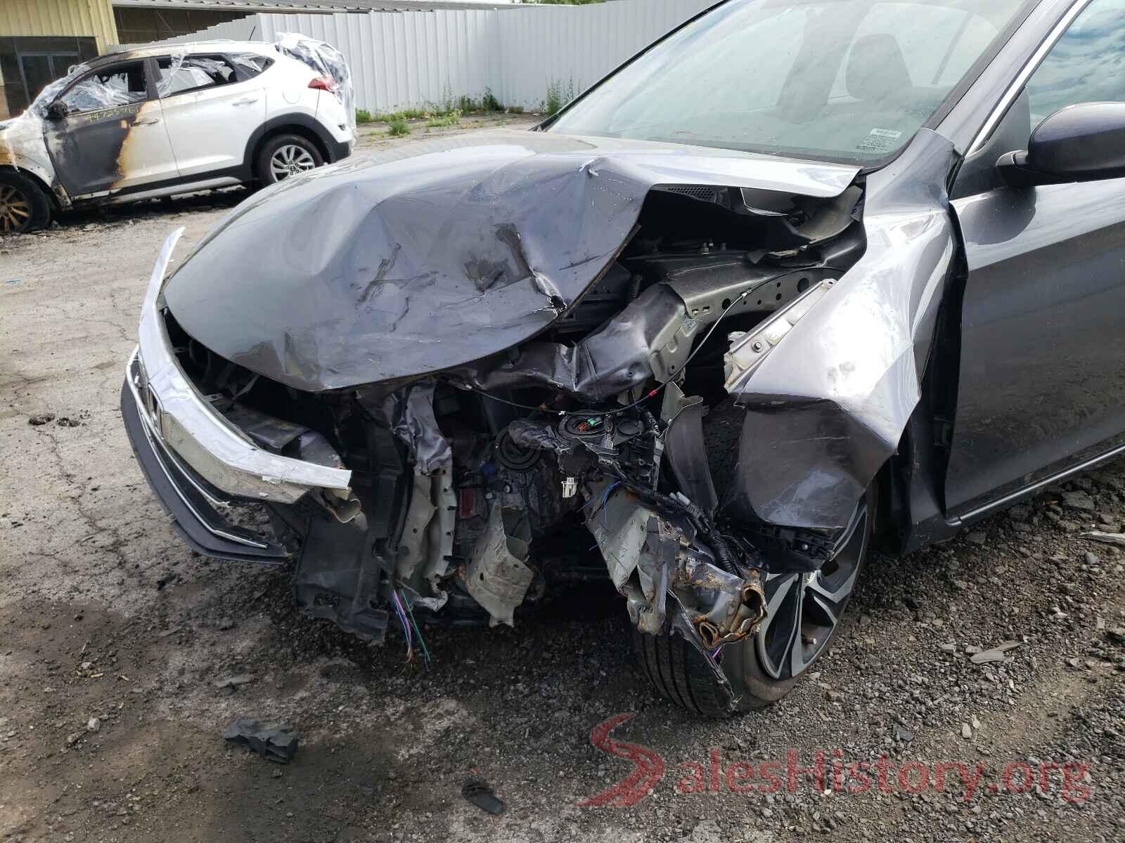 1HGCR2F32HA081140 2017 HONDA ACCORD