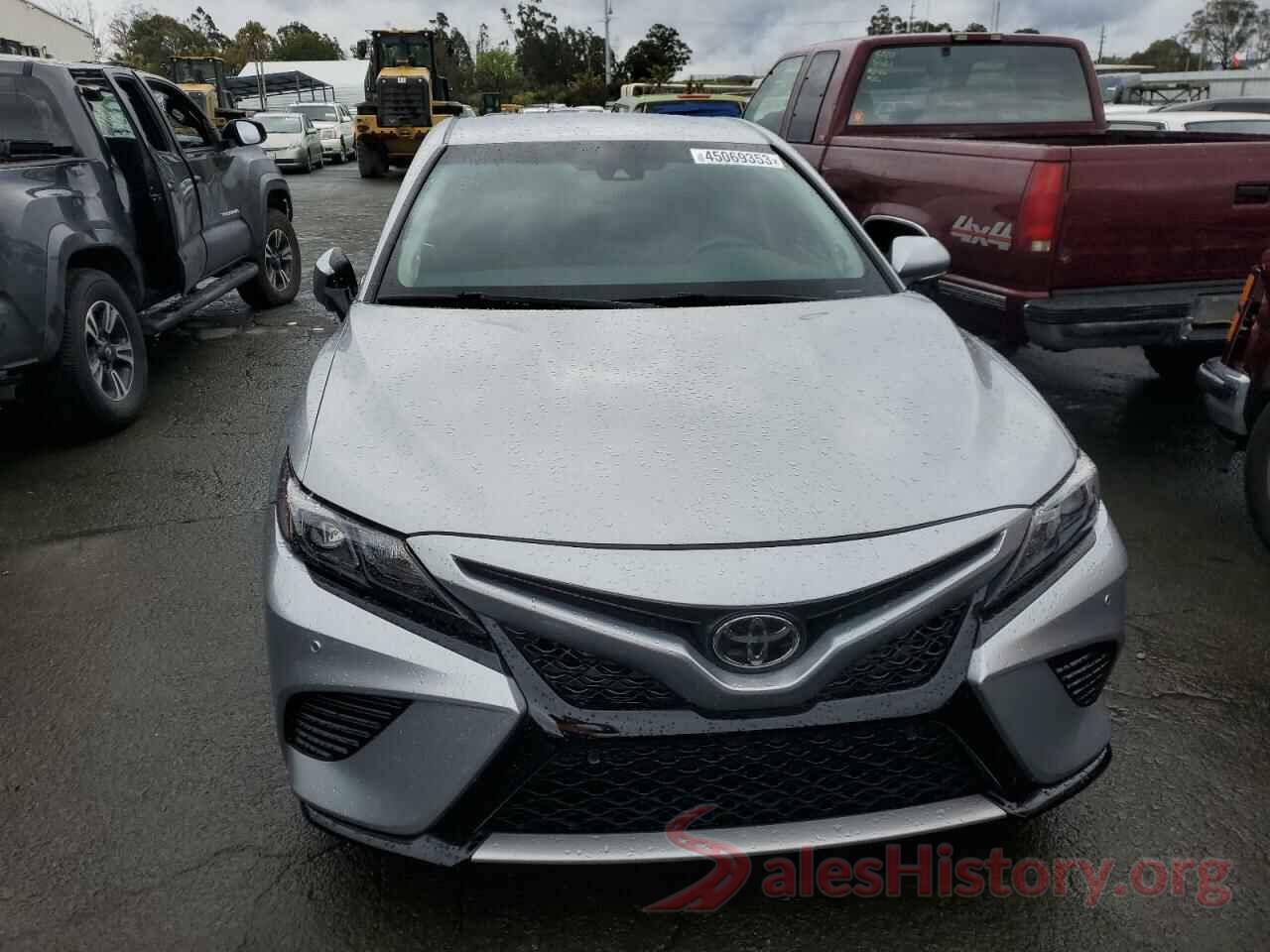 4T1B61HK1JU028852 2018 TOYOTA CAMRY