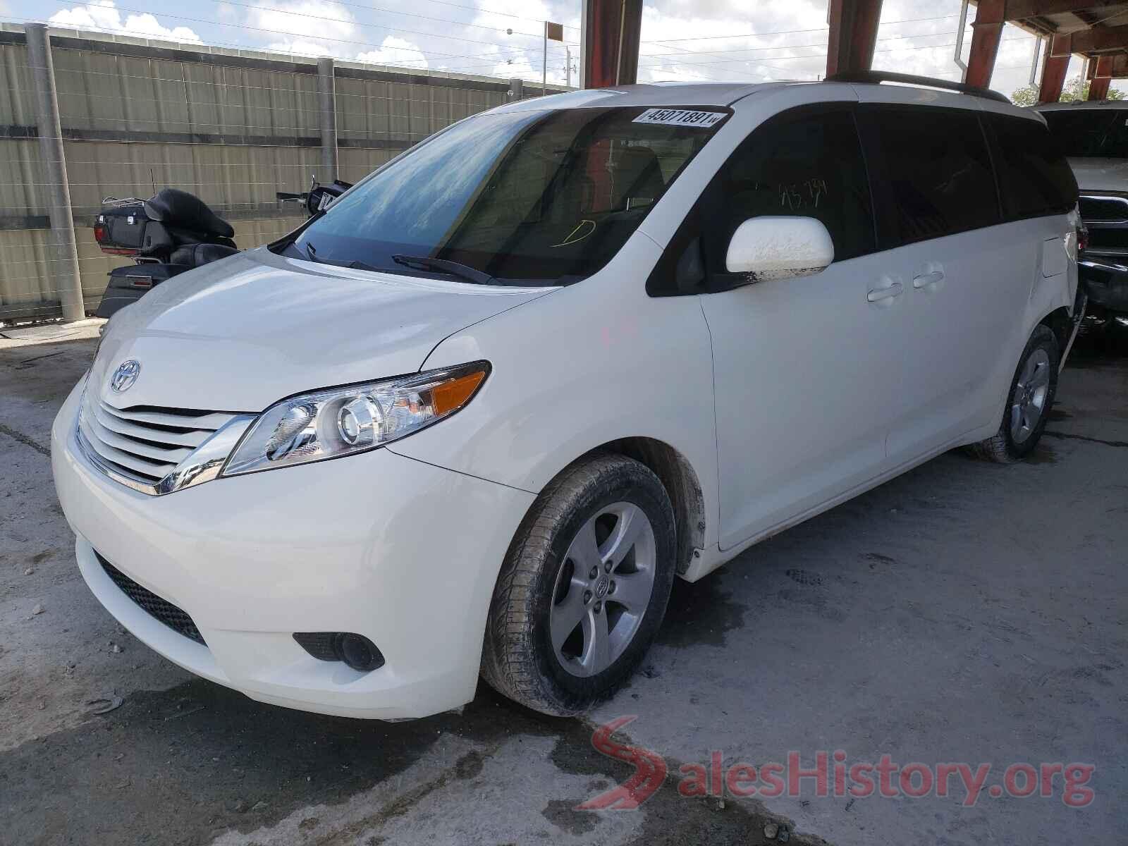 5TDKZ3DC0HS889458 2017 TOYOTA SIENNA