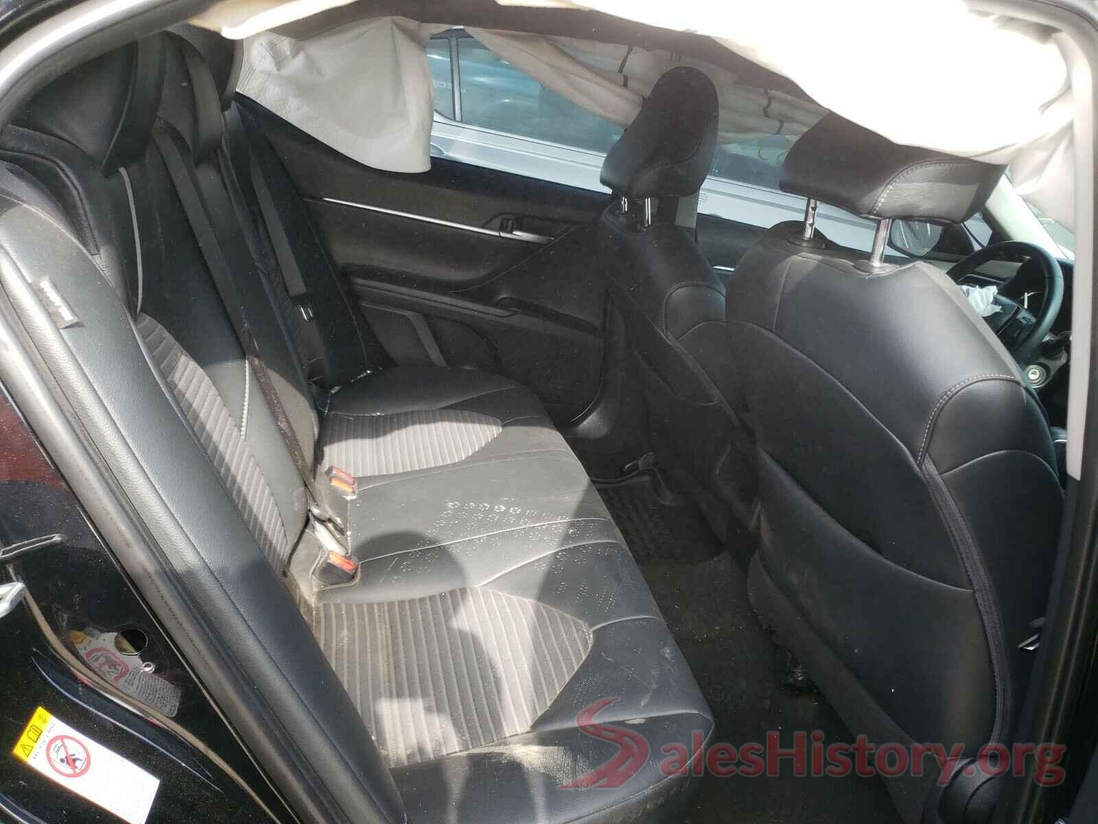 4T1B11HK4JU640221 2018 TOYOTA CAMRY