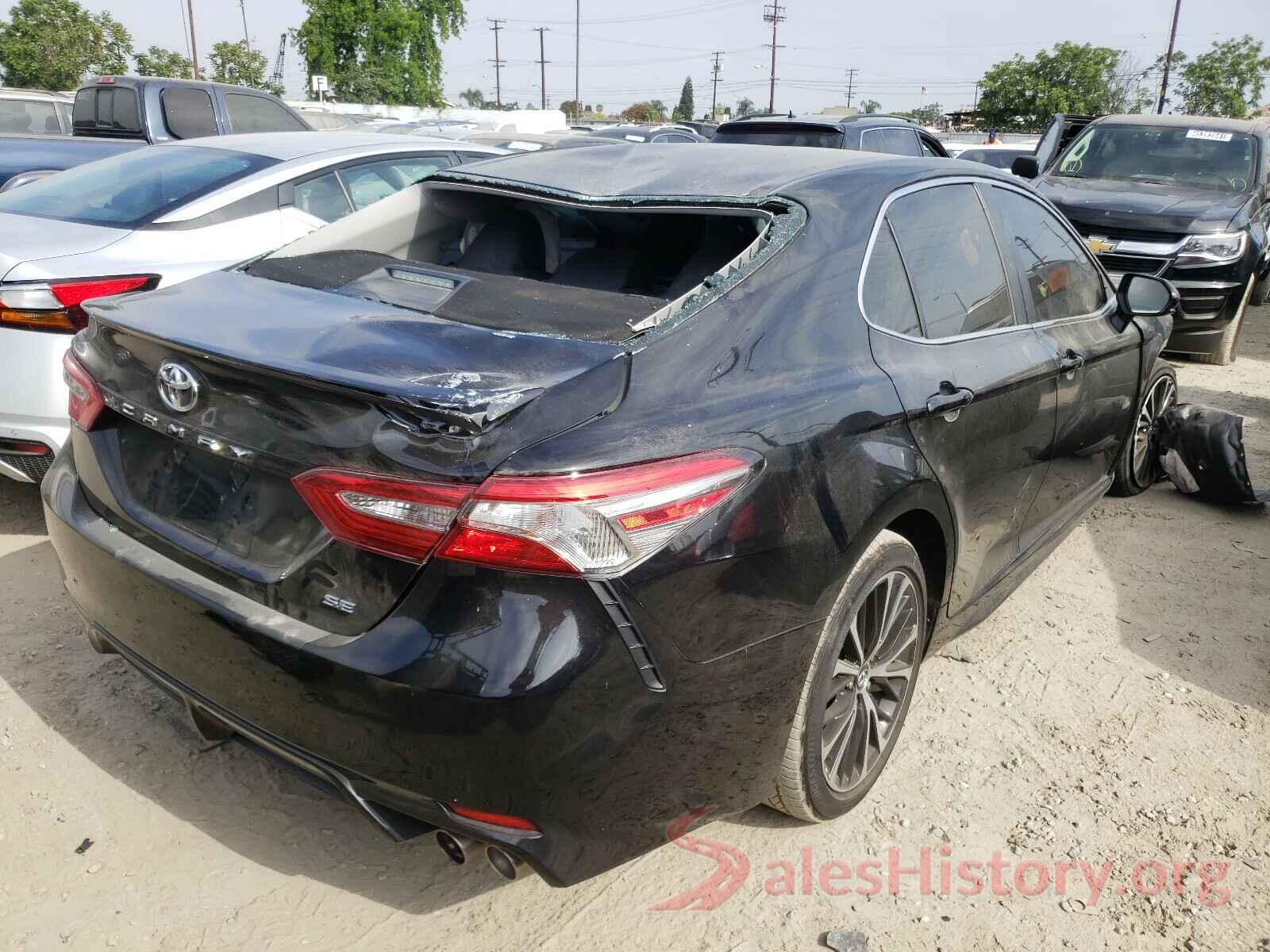 4T1B11HK4JU640221 2018 TOYOTA CAMRY