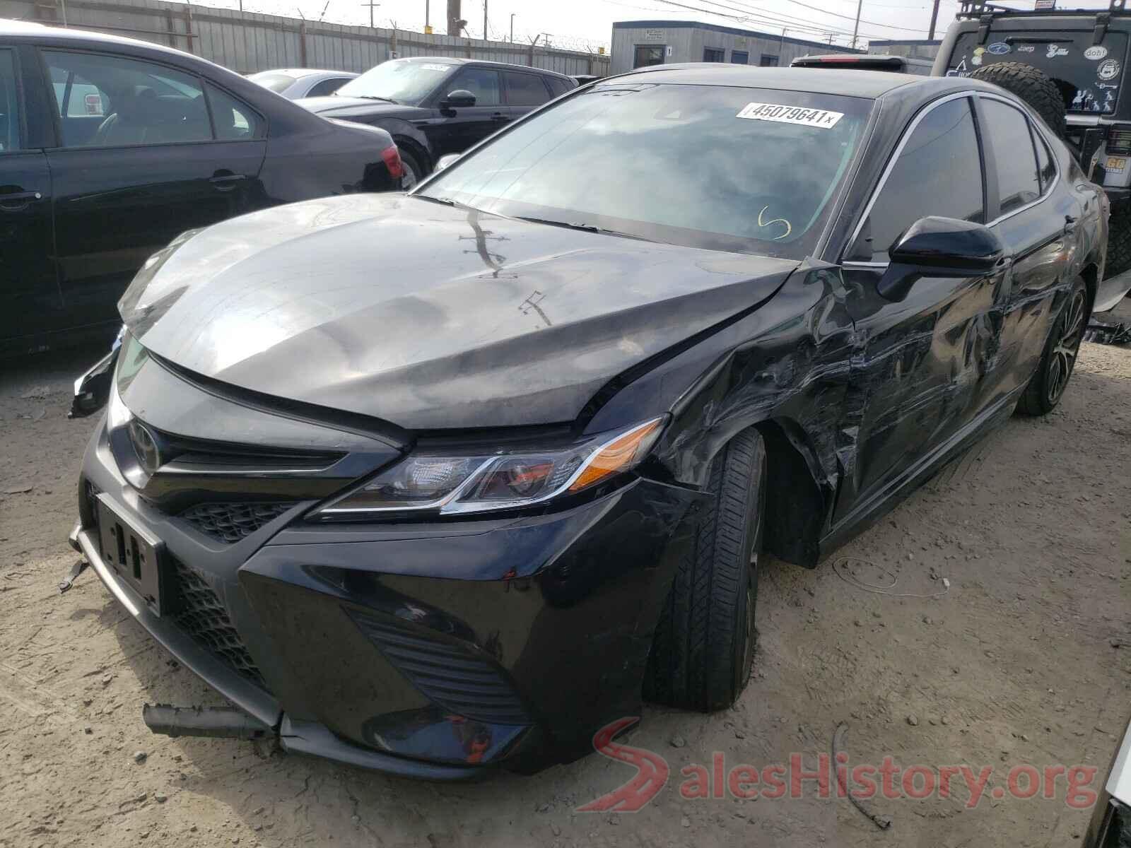 4T1B11HK4JU640221 2018 TOYOTA CAMRY