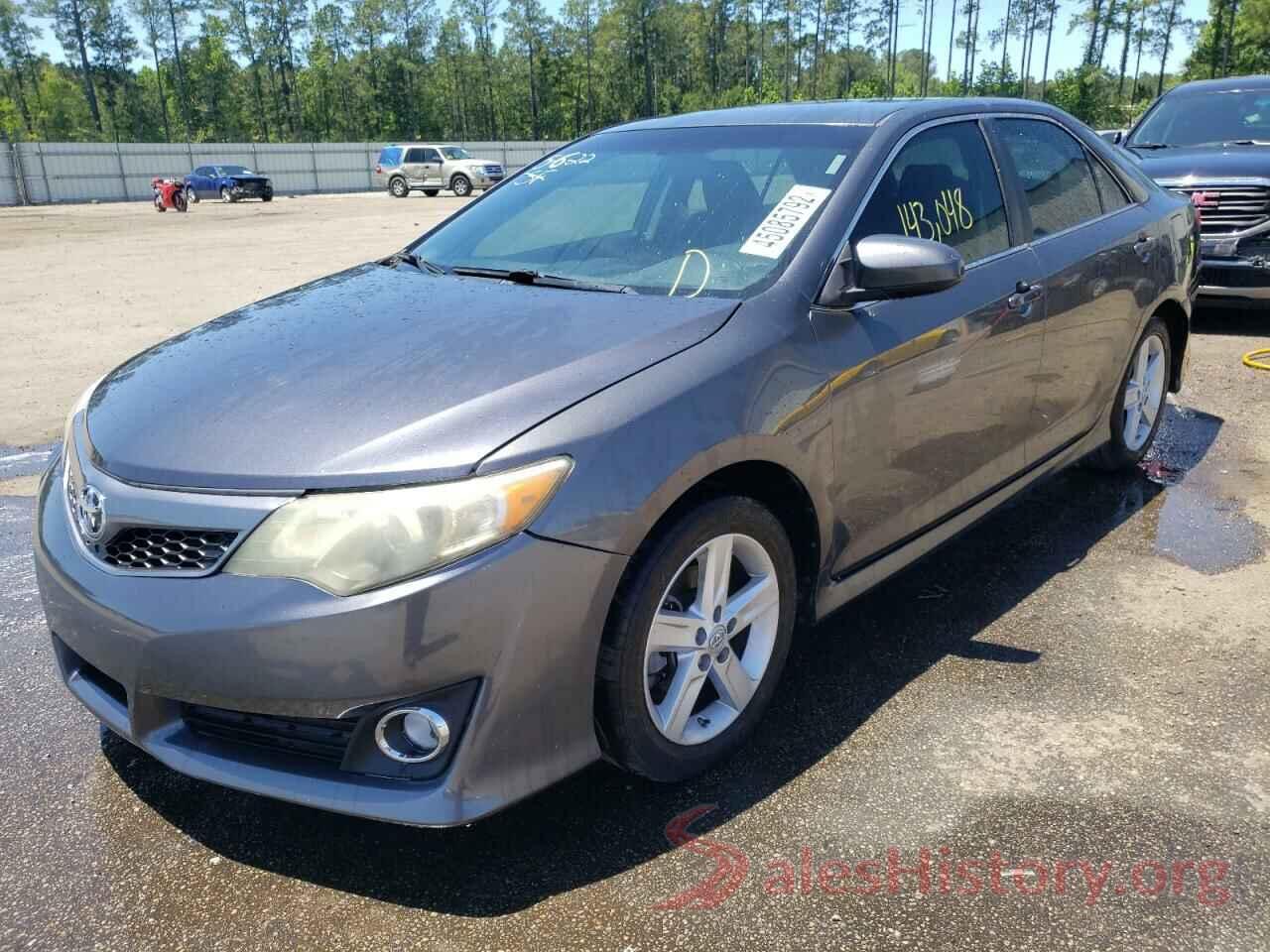 4T1BF1FK2CU201557 2012 TOYOTA CAMRY