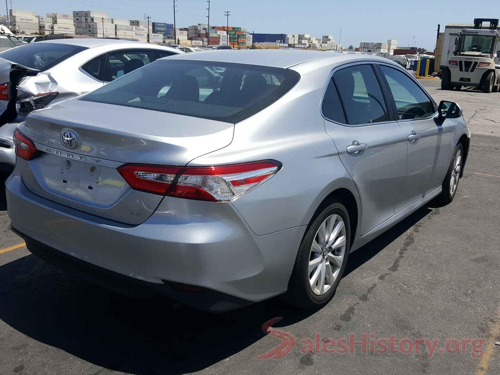 4T1B11HK8JU011111 2018 TOYOTA CAMRY