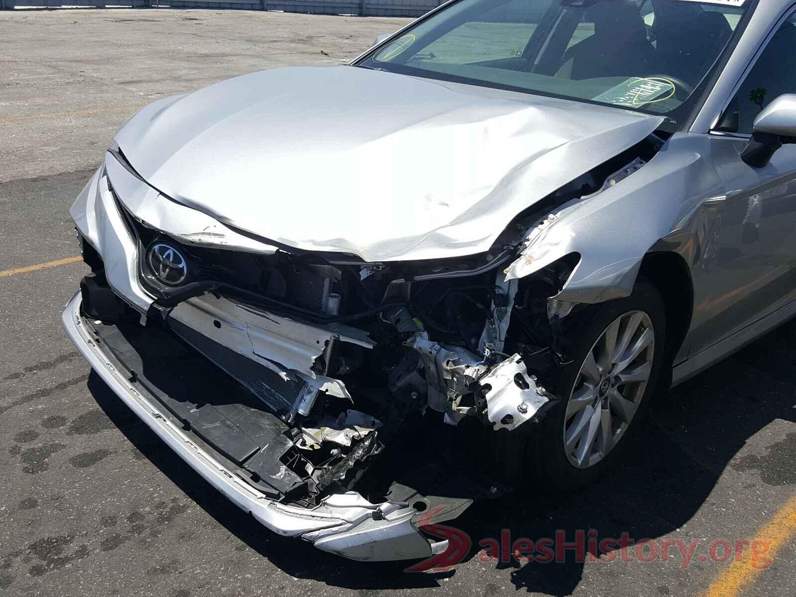 4T1B11HK8JU011111 2018 TOYOTA CAMRY