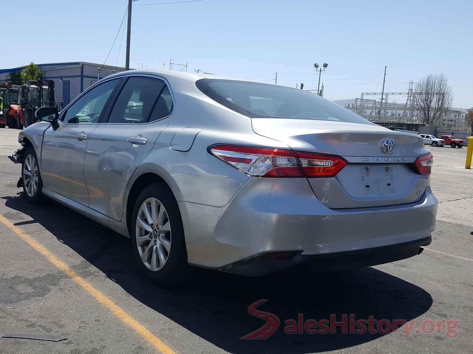 4T1B11HK8JU011111 2018 TOYOTA CAMRY