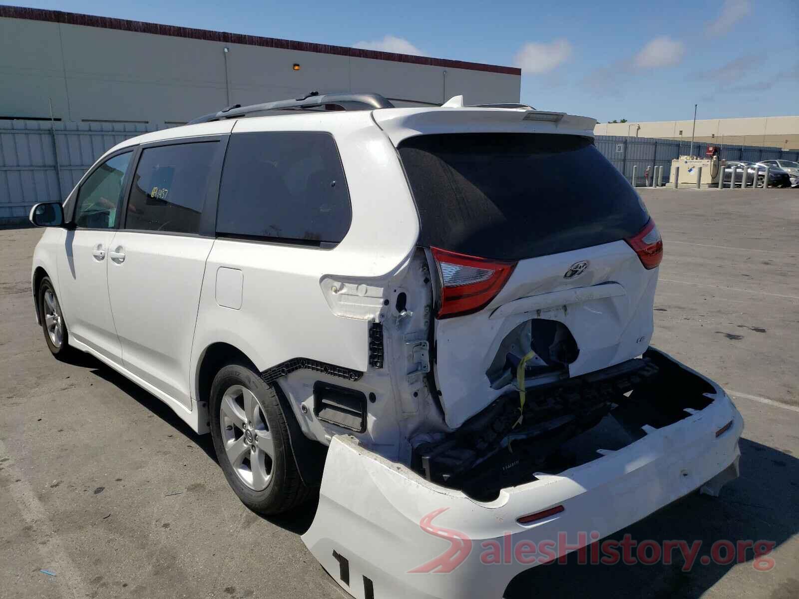 5TDKZ3DC0JS935232 2018 TOYOTA SIENNA