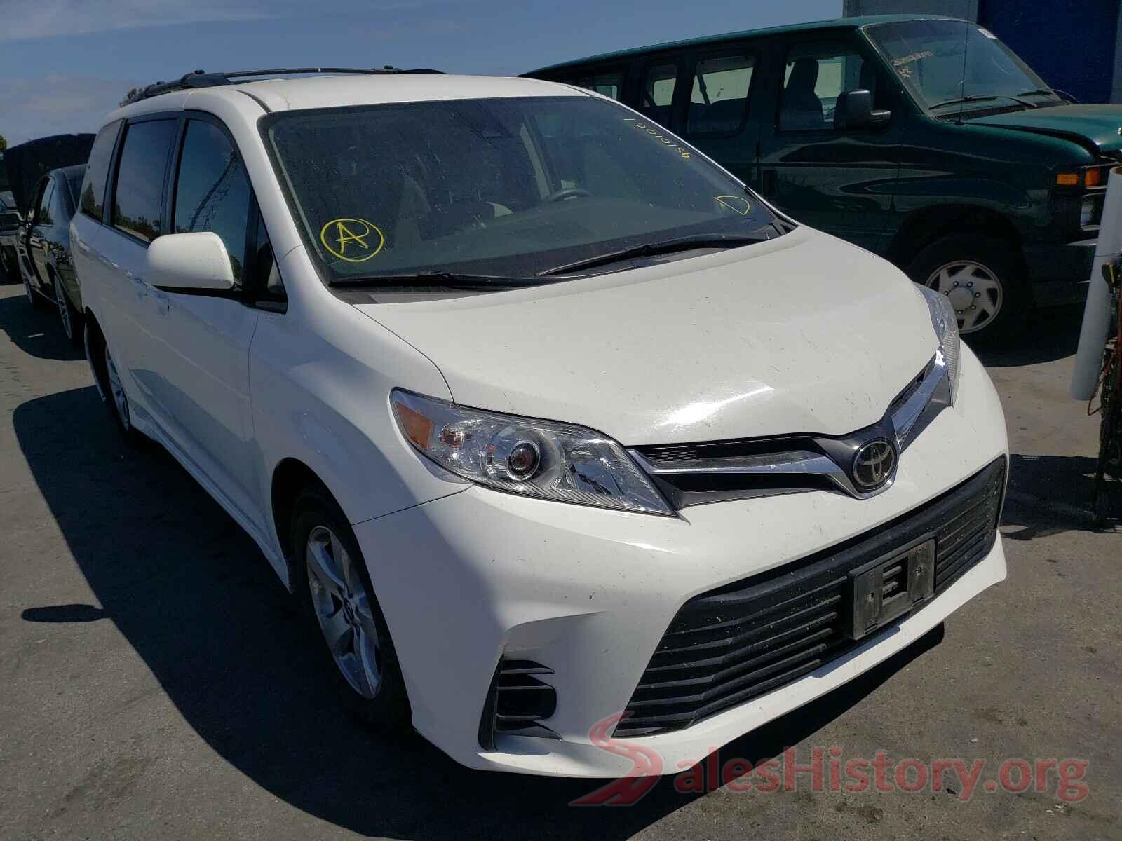 5TDKZ3DC0JS935232 2018 TOYOTA SIENNA