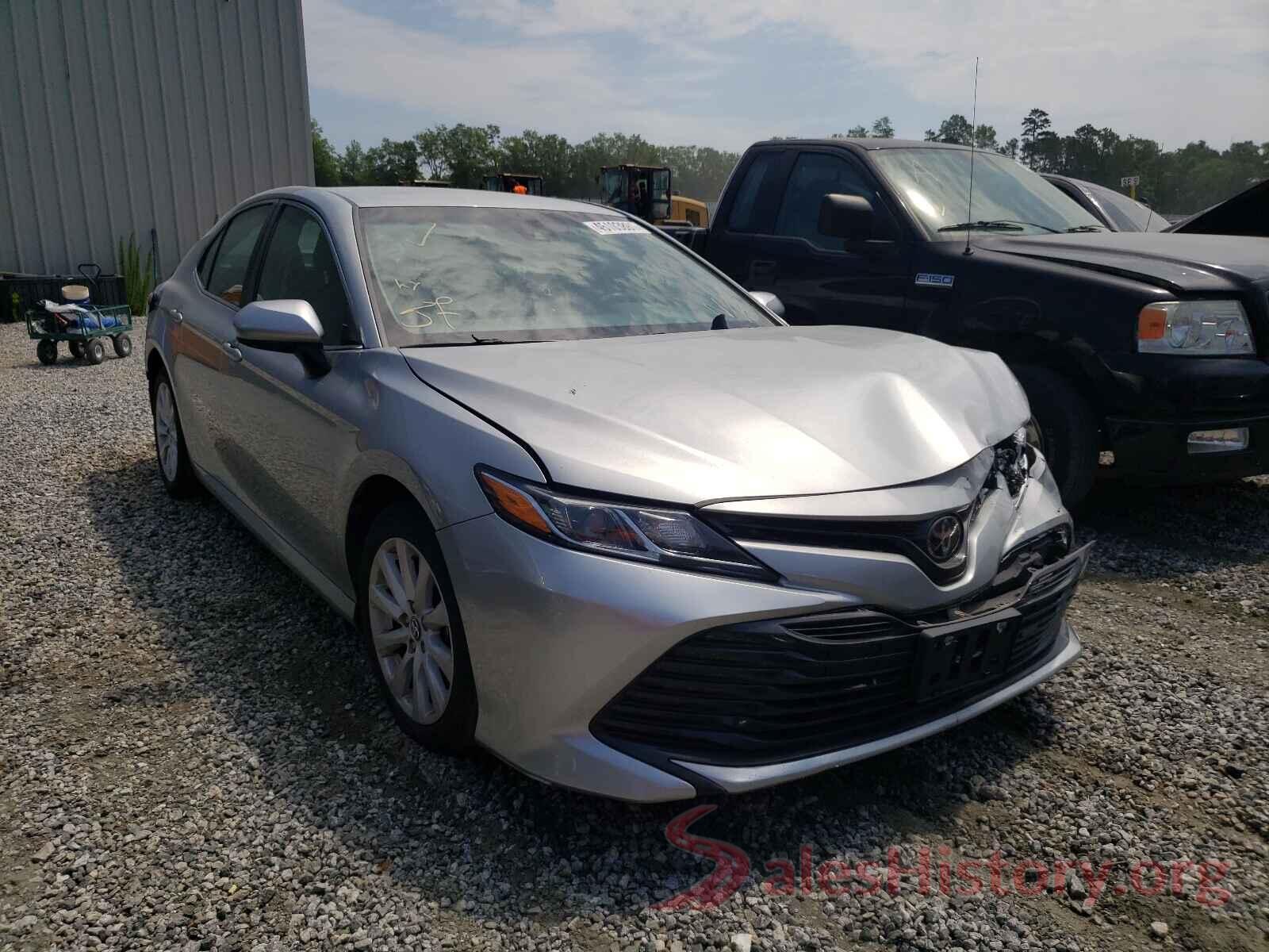 4T1B11HK9JU074797 2018 TOYOTA CAMRY