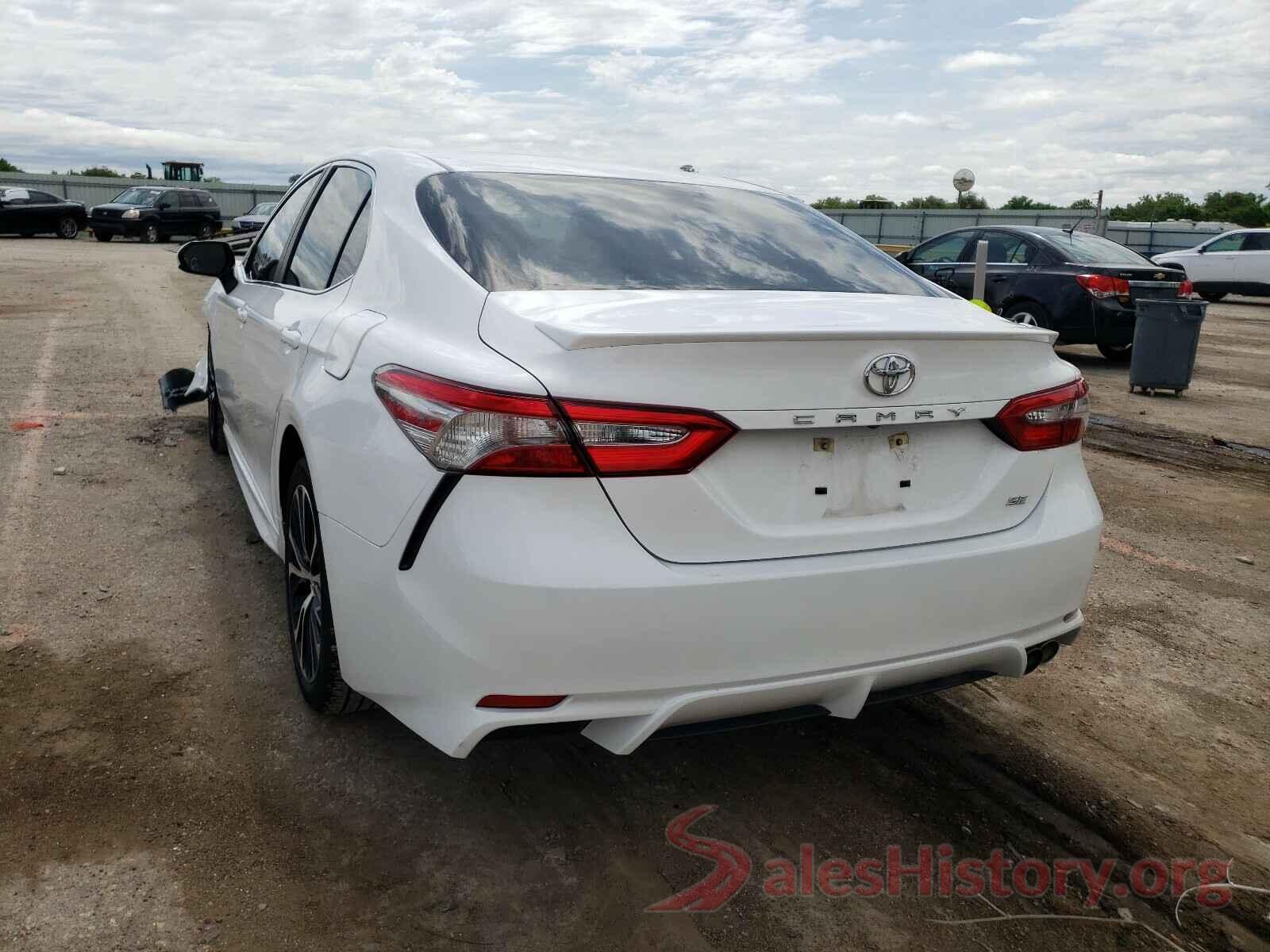 4T1B11HK4JU663059 2018 TOYOTA CAMRY