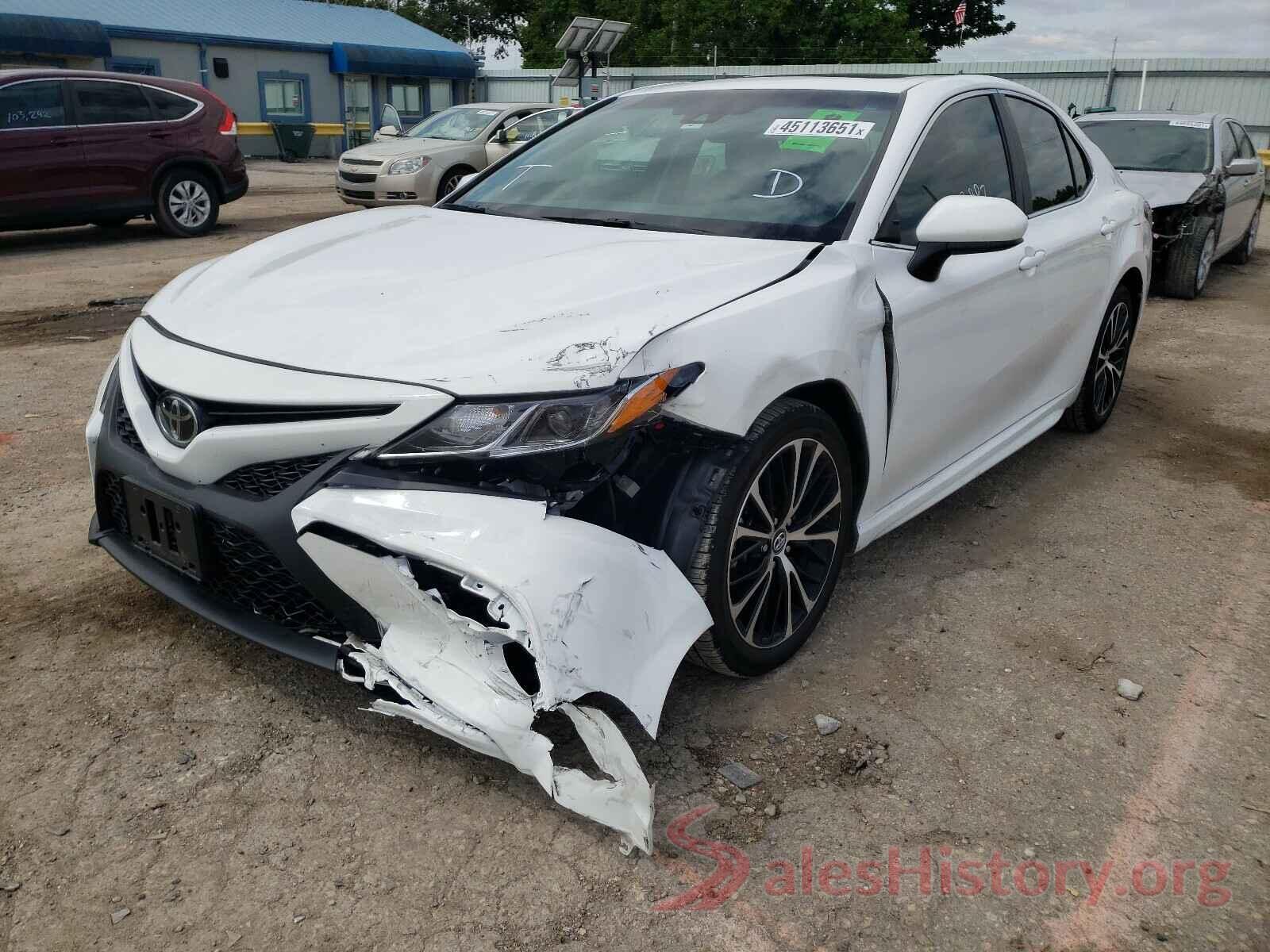 4T1B11HK4JU663059 2018 TOYOTA CAMRY