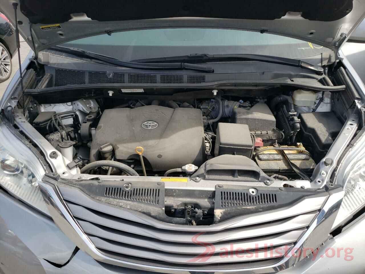 5TDYZ3DC5HS899137 2017 TOYOTA SIENNA