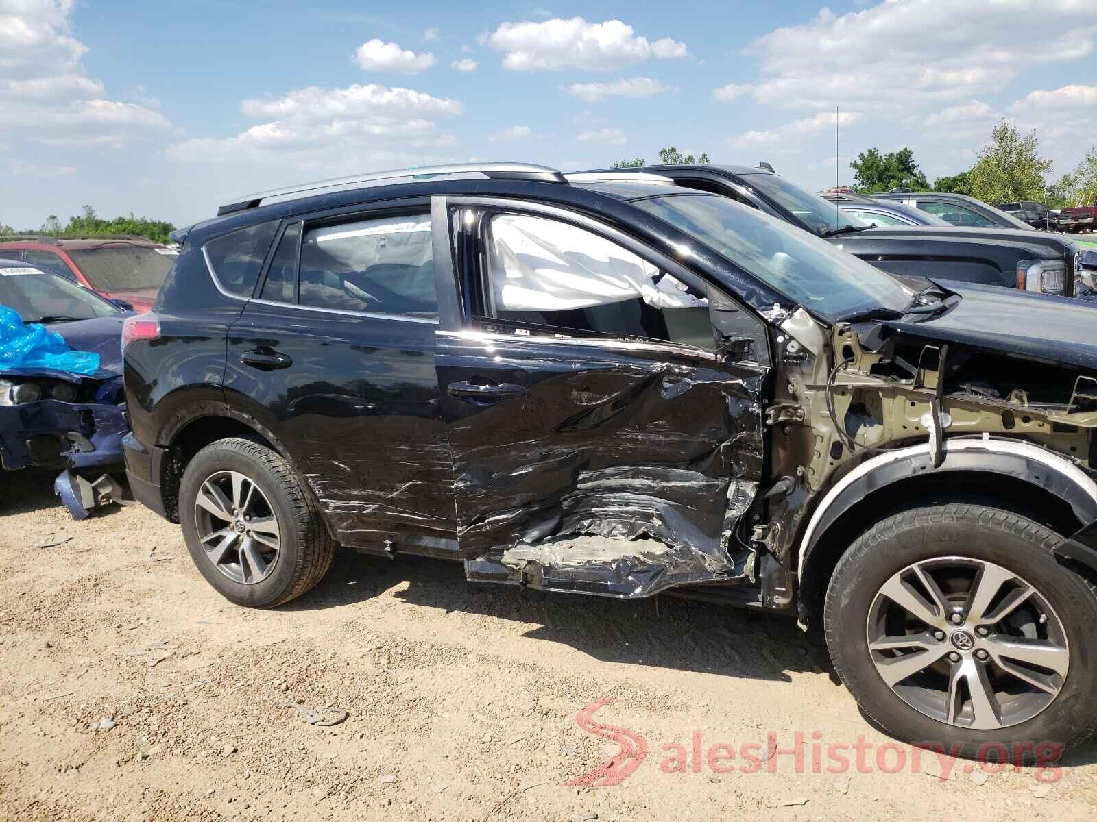 2T3RFREV5HW695484 2017 TOYOTA RAV4