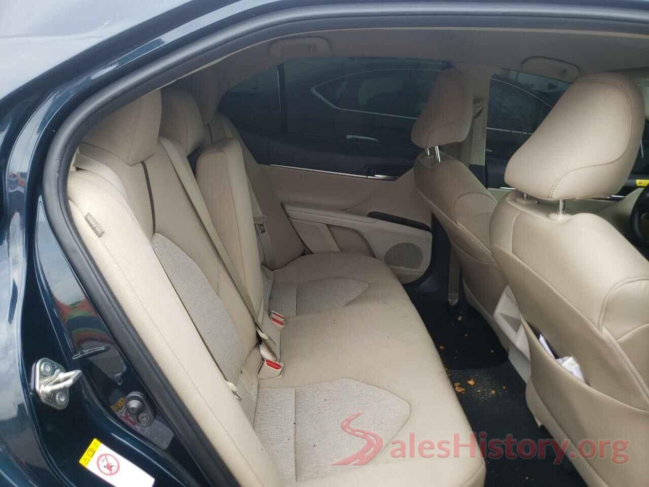 4T1B11HK2JU604057 2018 TOYOTA CAMRY