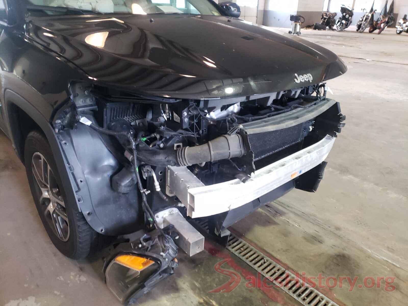 3C4NJDBB9JT142800 2018 JEEP COMPASS