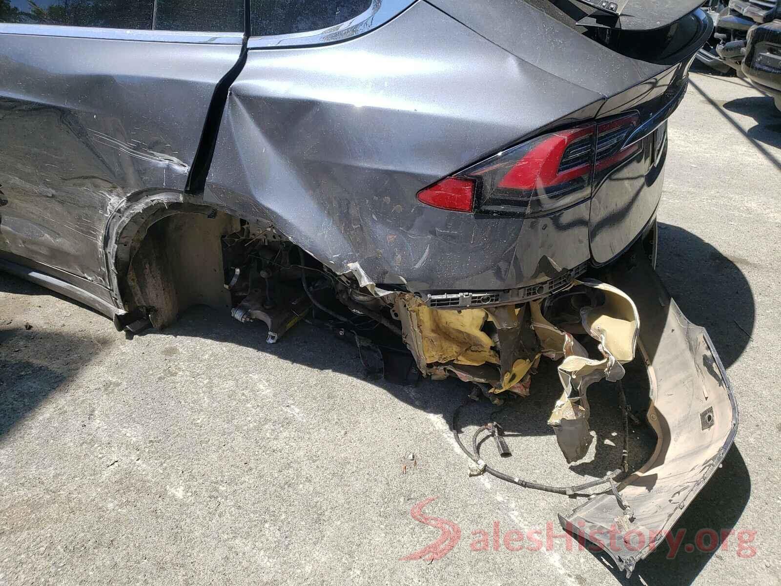 5YJXCAE27KF184718 2019 TESLA MODEL X