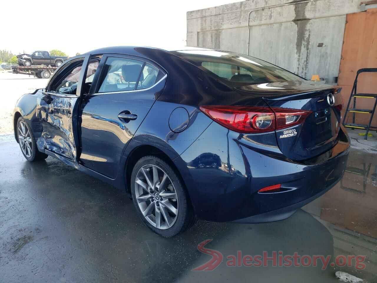 3MZBN1V38JM242386 2018 MAZDA 3