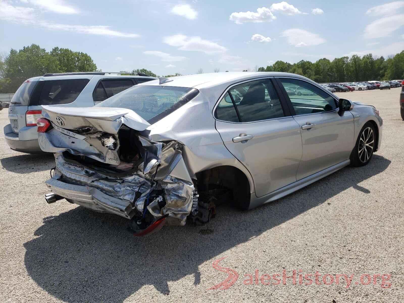 4T1B21HK1JU504769 2018 TOYOTA CAMRY