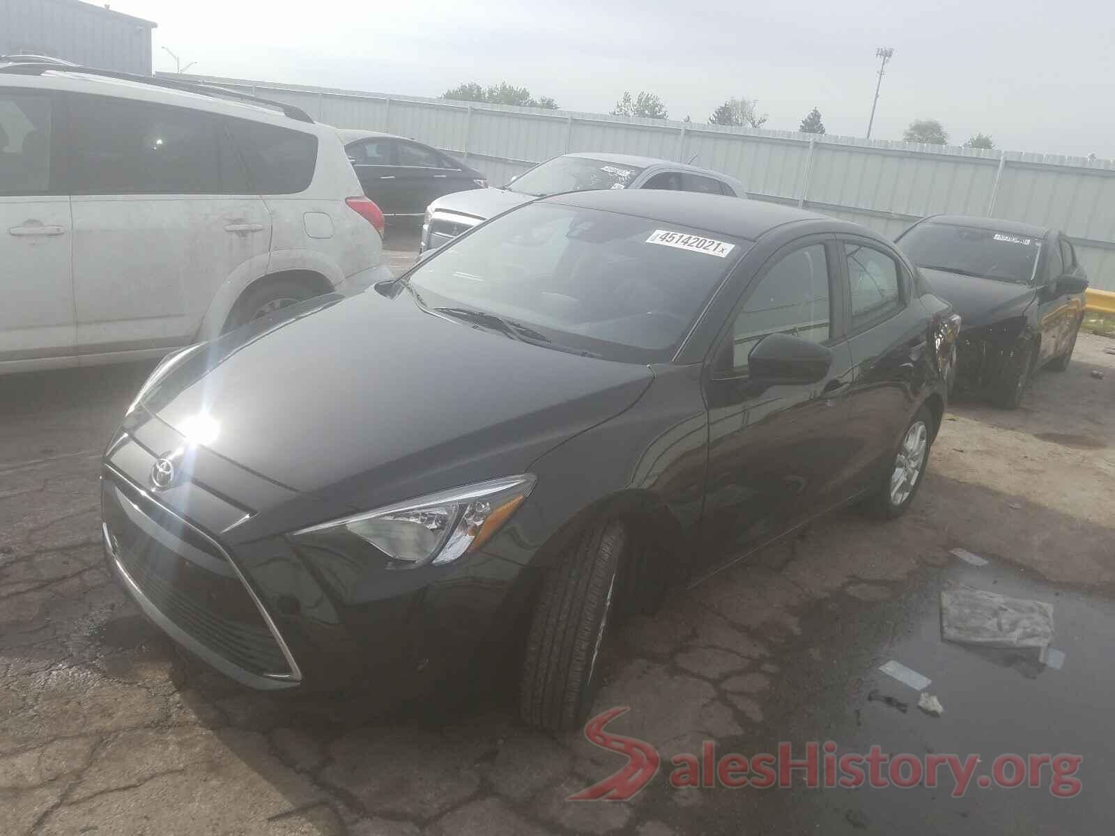 3MYDLBYV5JY316992 2018 TOYOTA YARIS