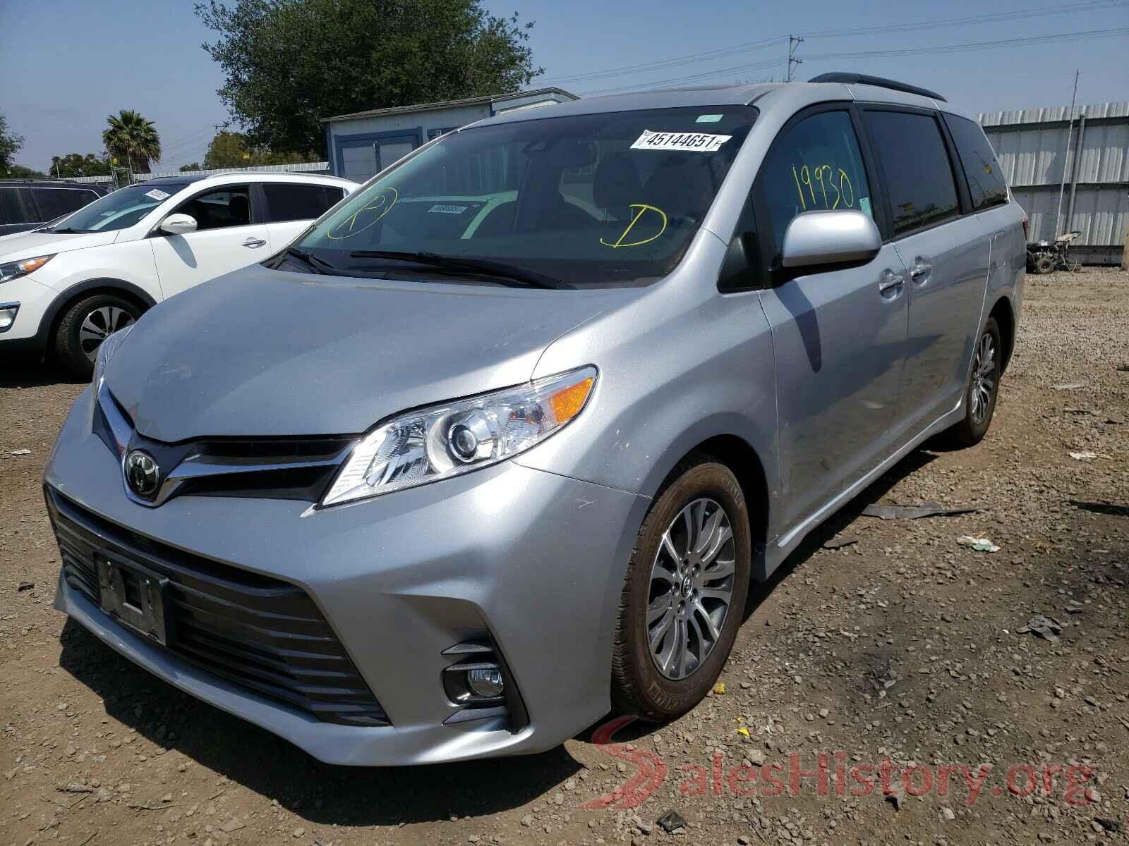 5TDYZ3DC0KS976360 2019 TOYOTA SIENNA