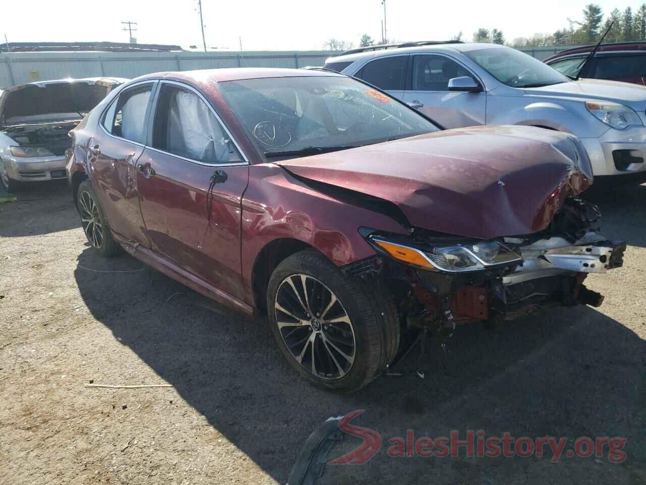 4T1B11HKXJU533884 2018 TOYOTA CAMRY