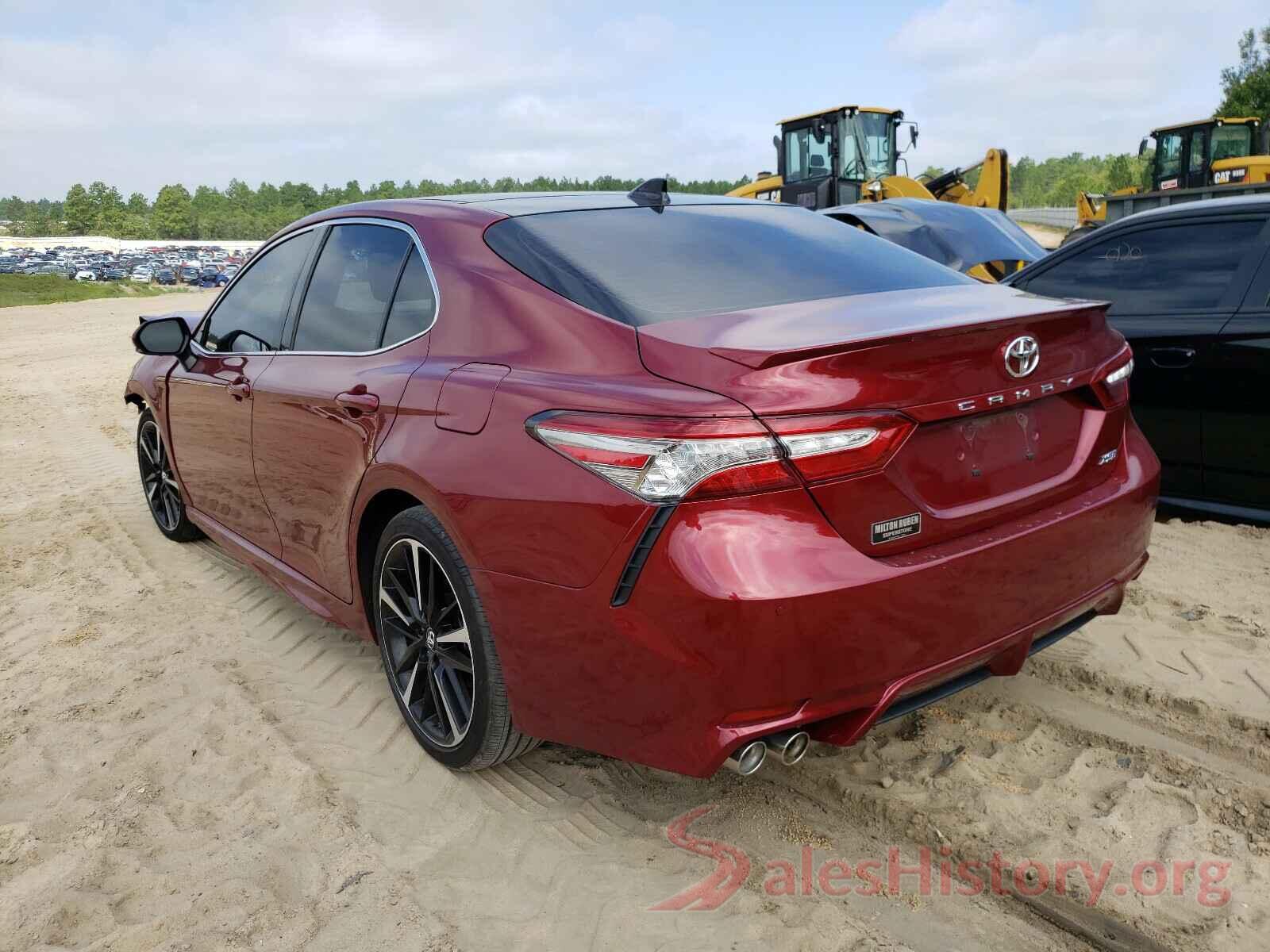 4T1B61HK1JU519809 2018 TOYOTA CAMRY