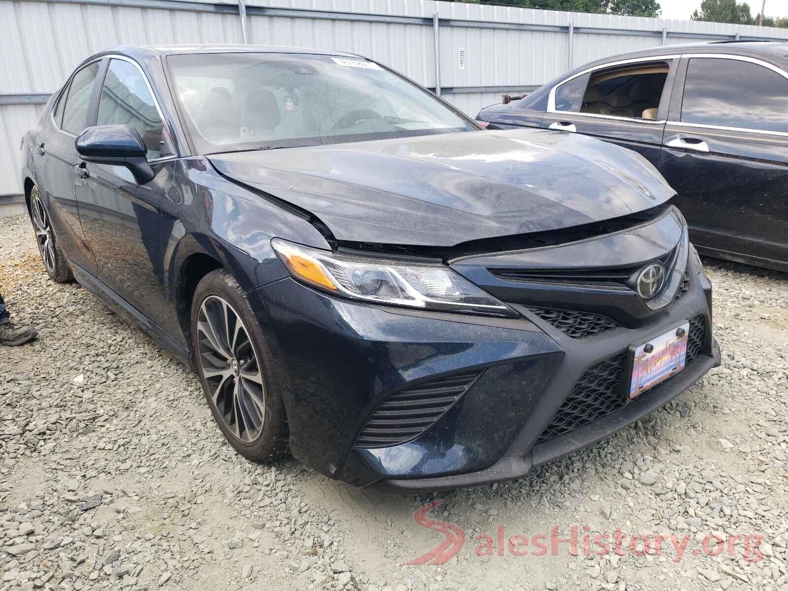 4T1B11HK4JU633169 2018 TOYOTA CAMRY