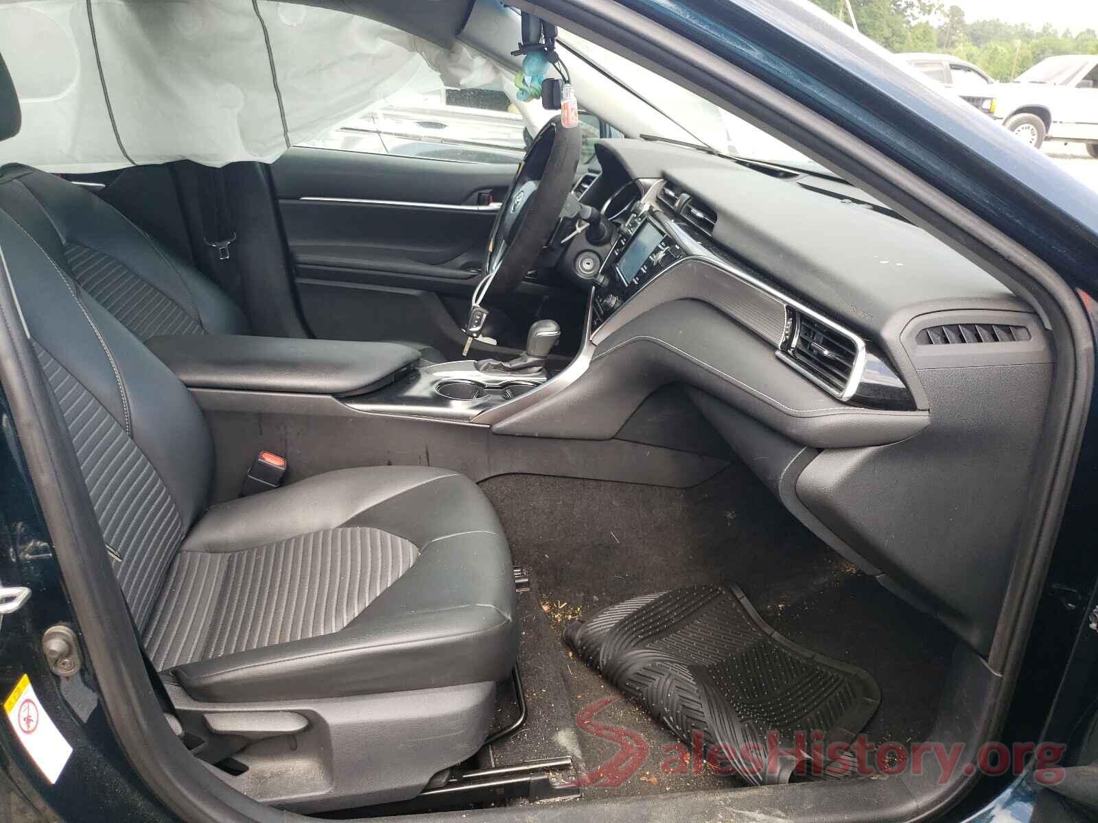 4T1B11HK4JU633169 2018 TOYOTA CAMRY