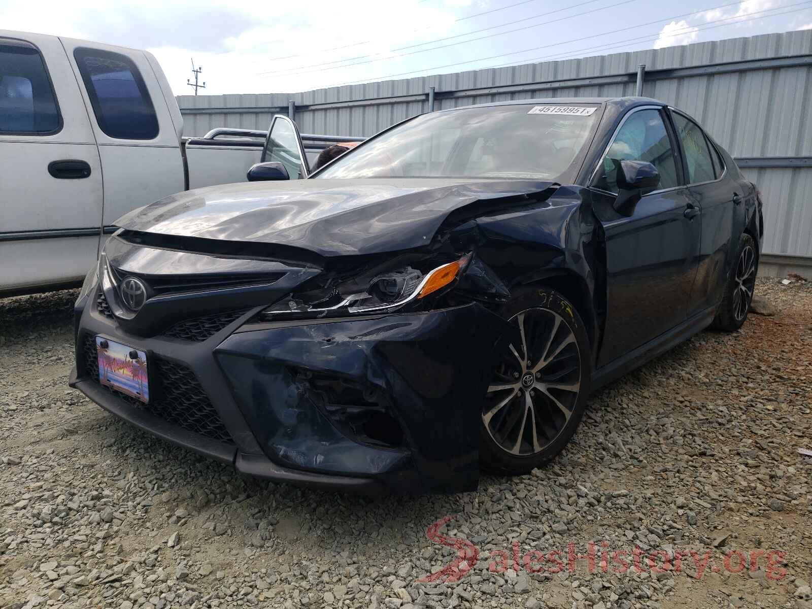 4T1B11HK4JU633169 2018 TOYOTA CAMRY