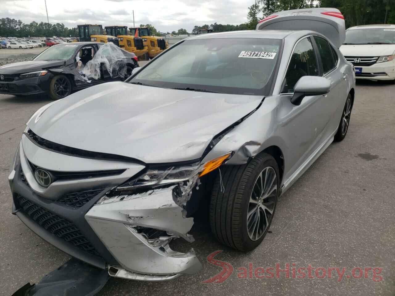 4T1B11HK8JU079165 2018 TOYOTA CAMRY