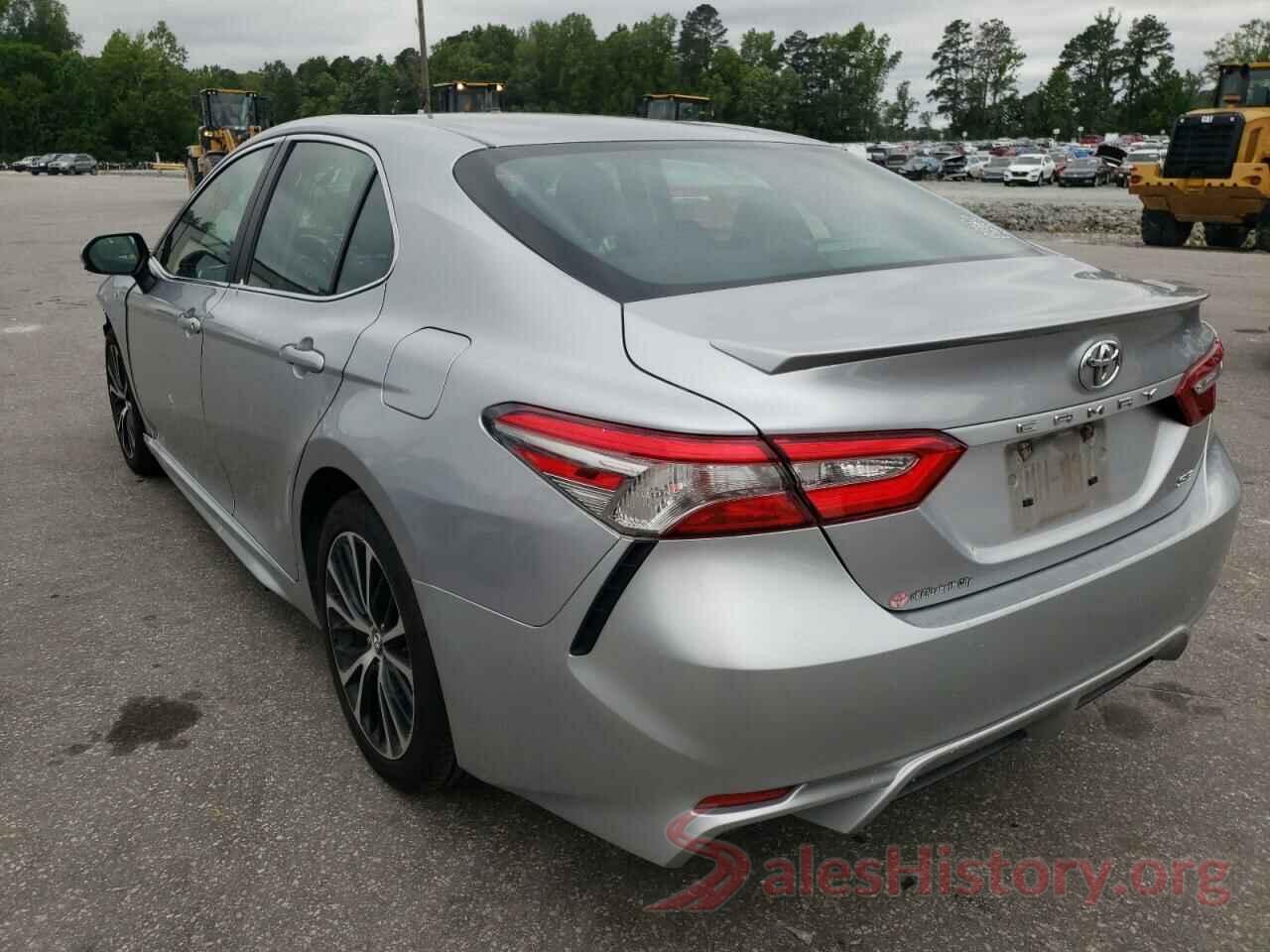 4T1B11HK8JU079165 2018 TOYOTA CAMRY