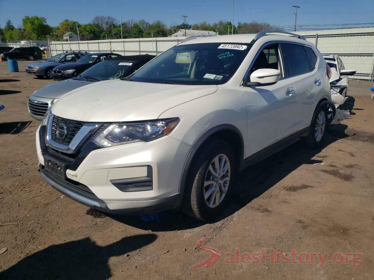 KNMAT2MV0JP605139 2018 NISSAN ROGUE