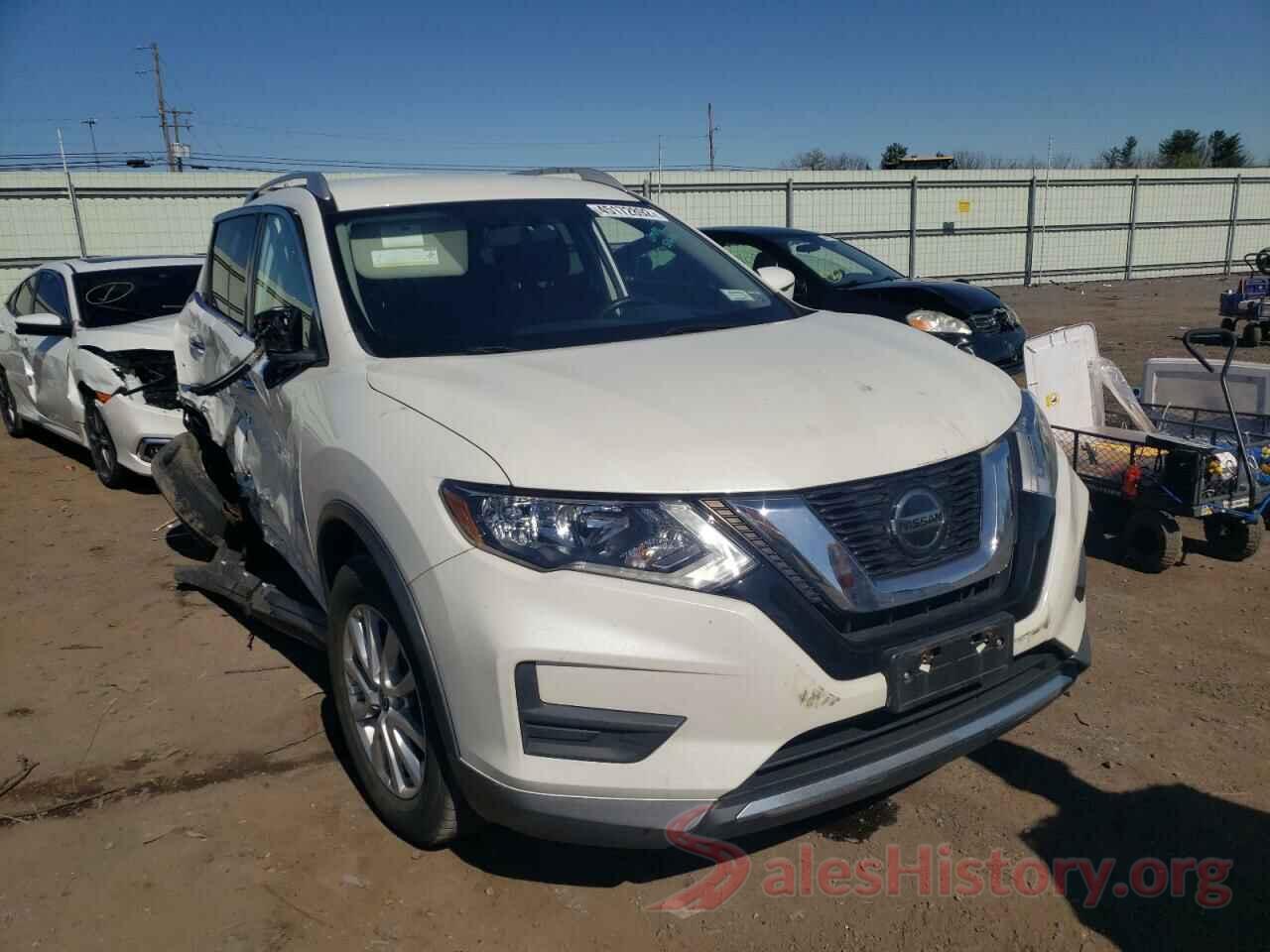 KNMAT2MV0JP605139 2018 NISSAN ROGUE