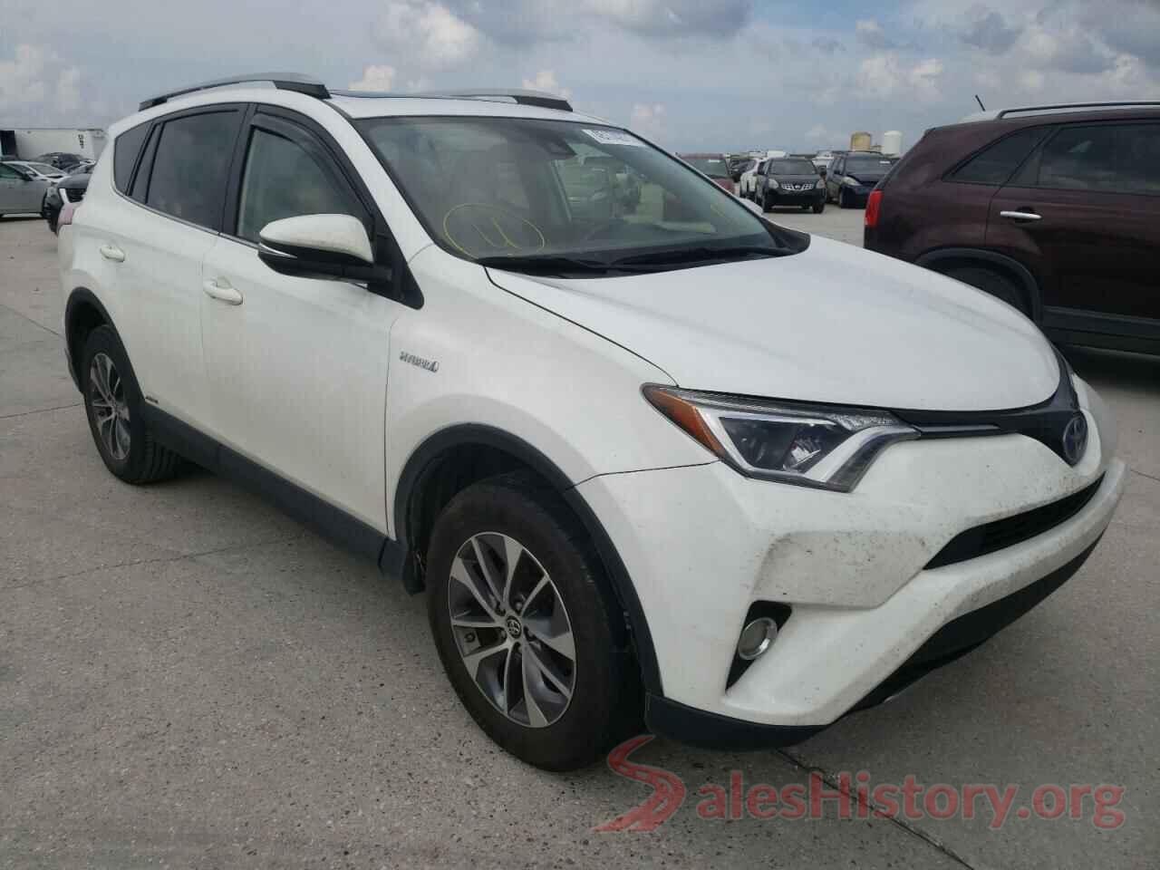 JTMRJREV2HD130735 2017 TOYOTA RAV4