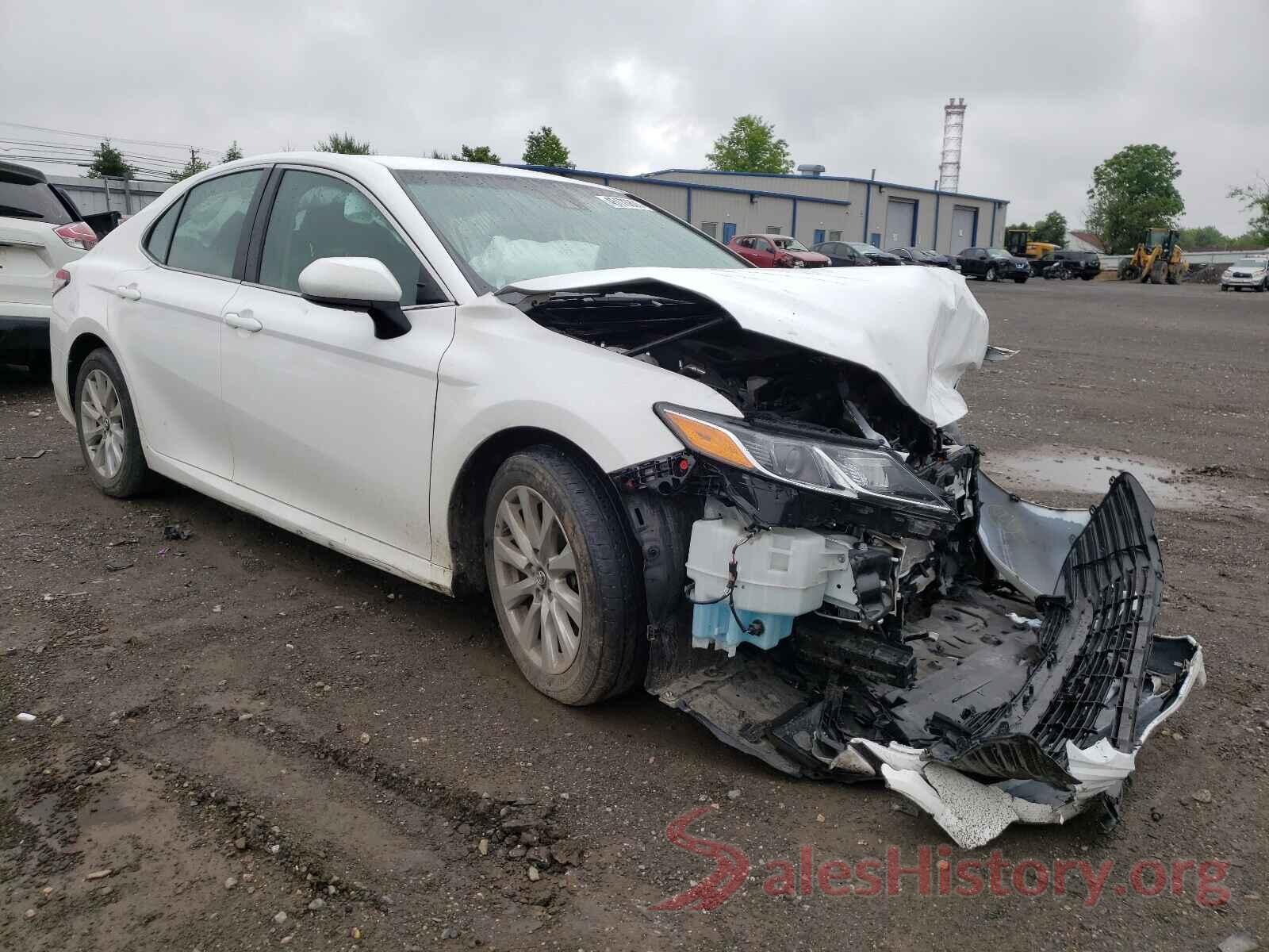 4T1B11HK7JU067153 2018 TOYOTA CAMRY