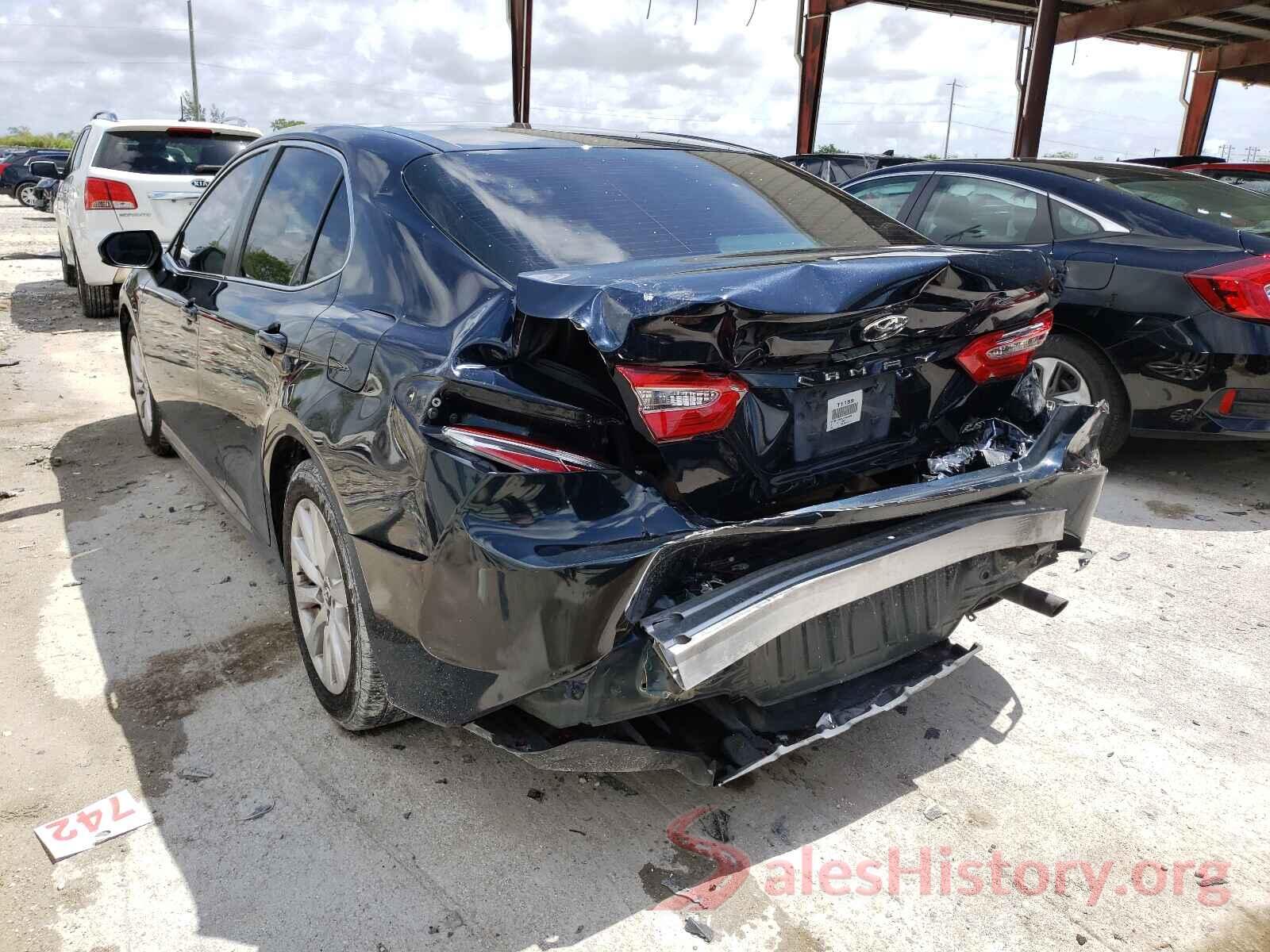 4T1B11HK8JU505565 2018 TOYOTA CAMRY