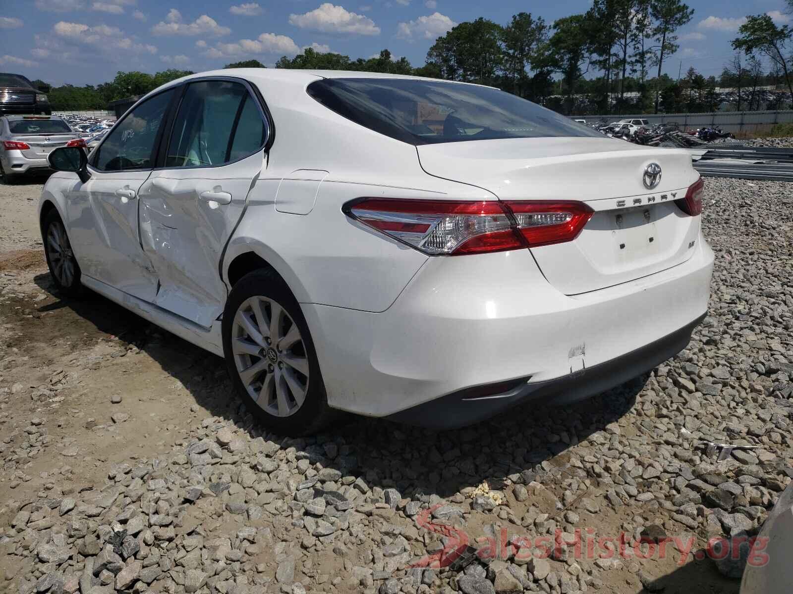 4T1B11HK2JU119126 2018 TOYOTA CAMRY