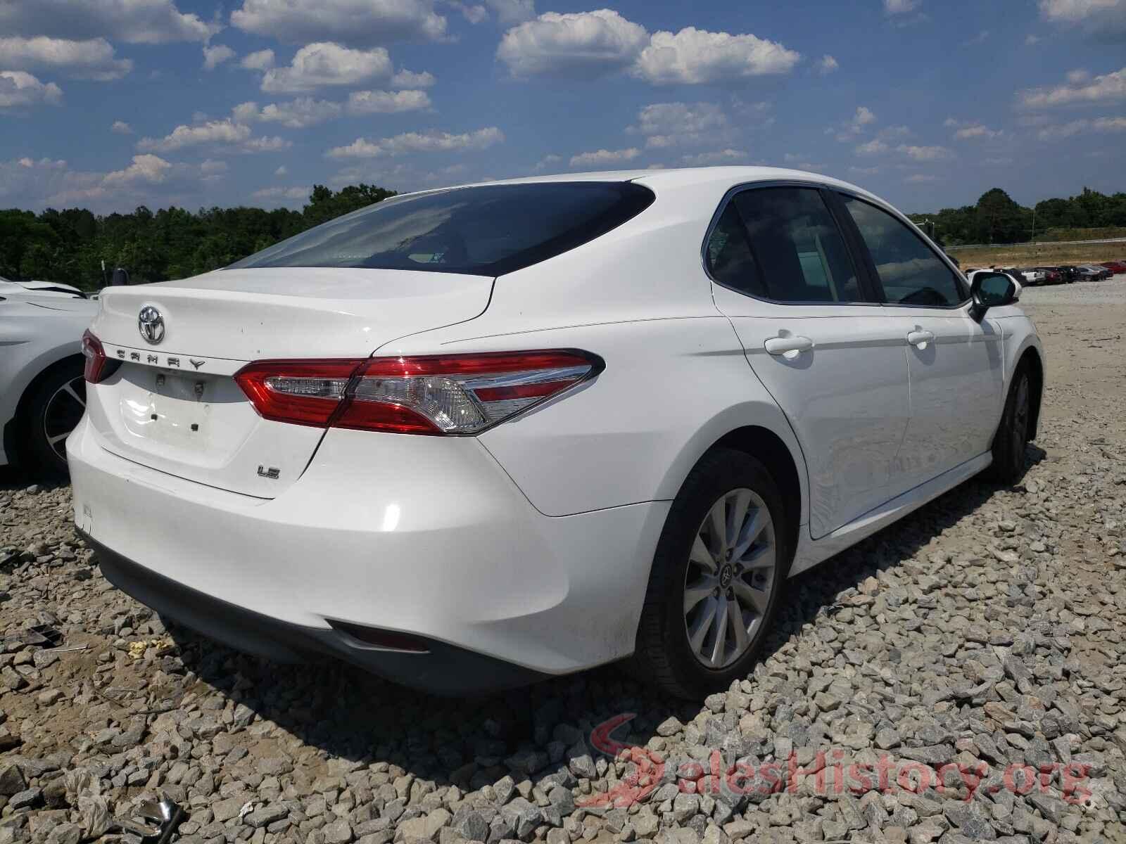 4T1B11HK2JU119126 2018 TOYOTA CAMRY