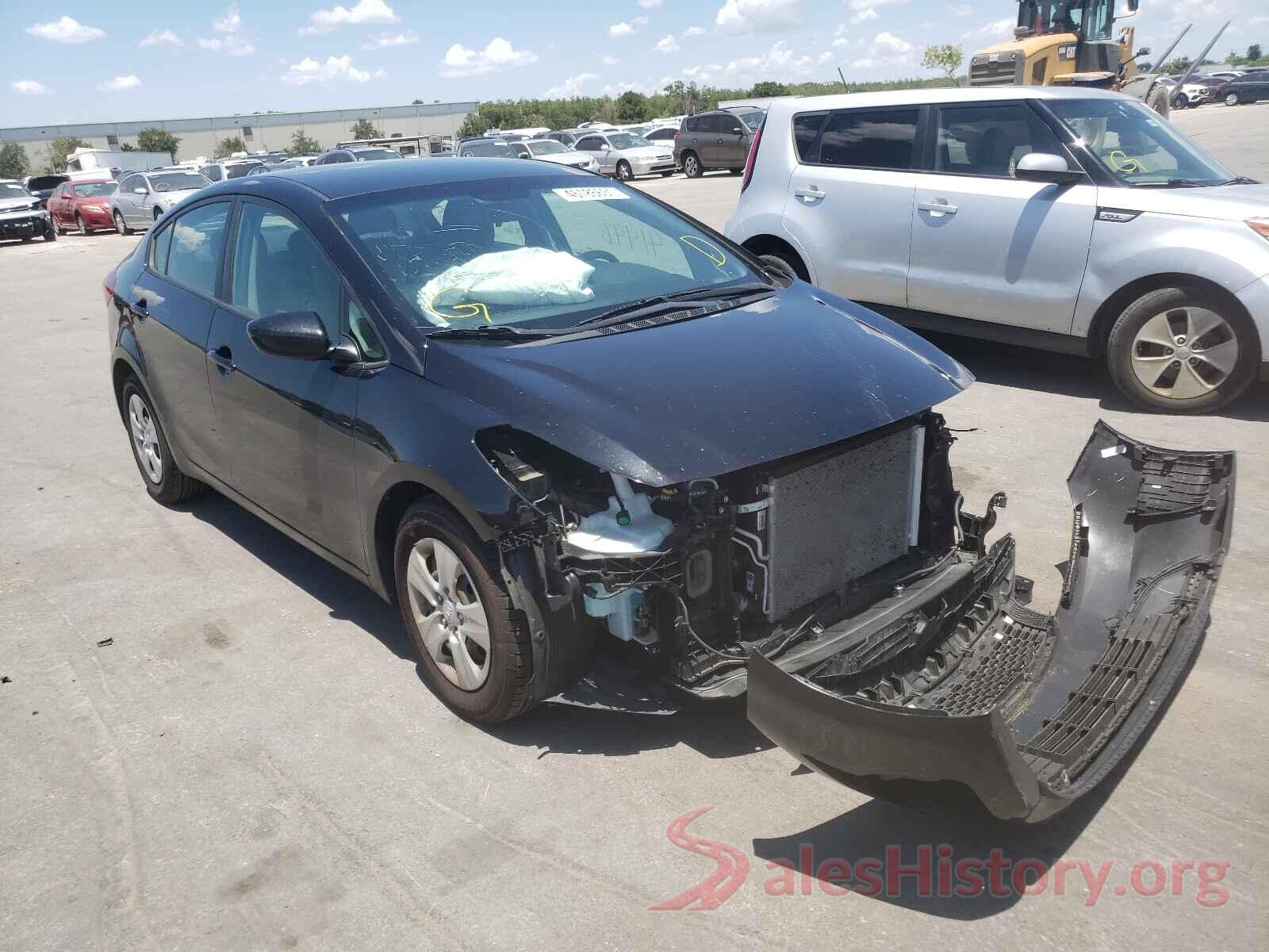 3KPFK4A7XJE166560 2018 KIA FORTE